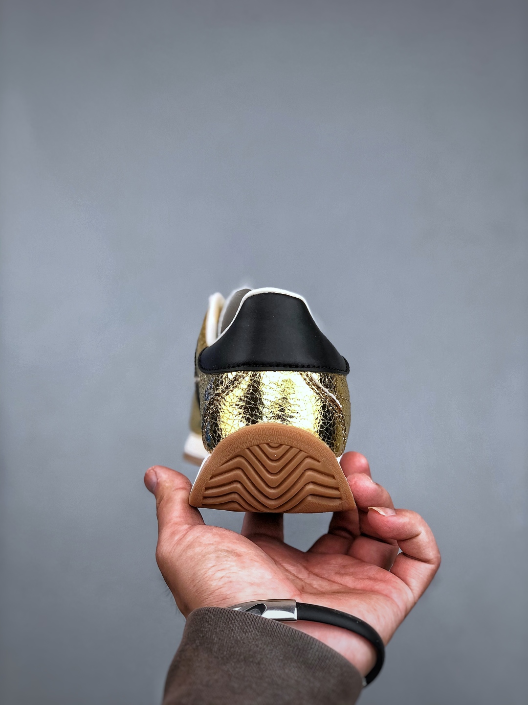 Adidas Originals Country JQ5110: Gold Leather Casual Sneakers 8 cmp i1746824197205 614 0 6