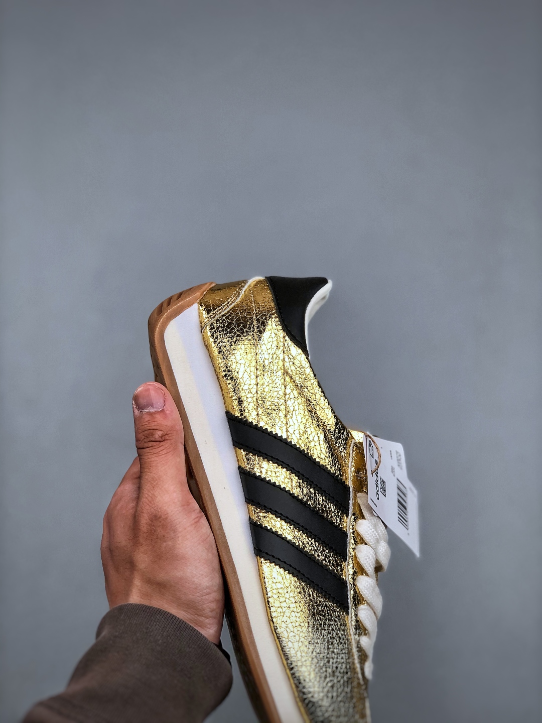 Adidas Originals Country JQ5110: Gold Leather Casual Sneakers 7 cmp i1746824197210 3661 0 5