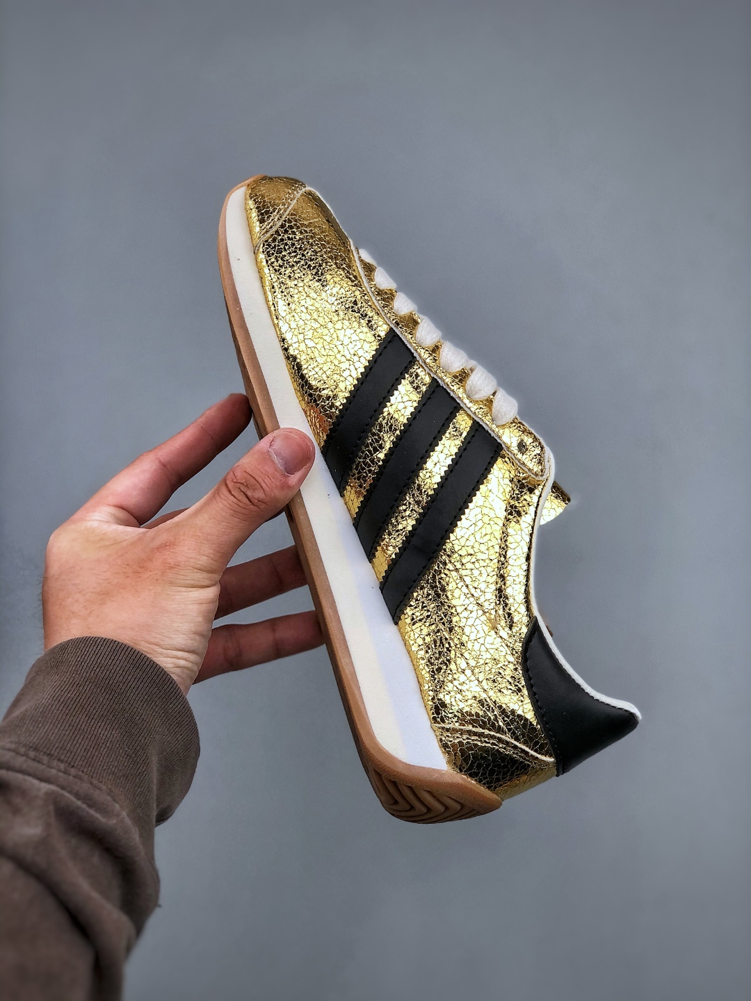Adidas Originals Country JQ5110: Gold Leather Casual Sneakers 3 cmp i1746824199408 7094 0 1