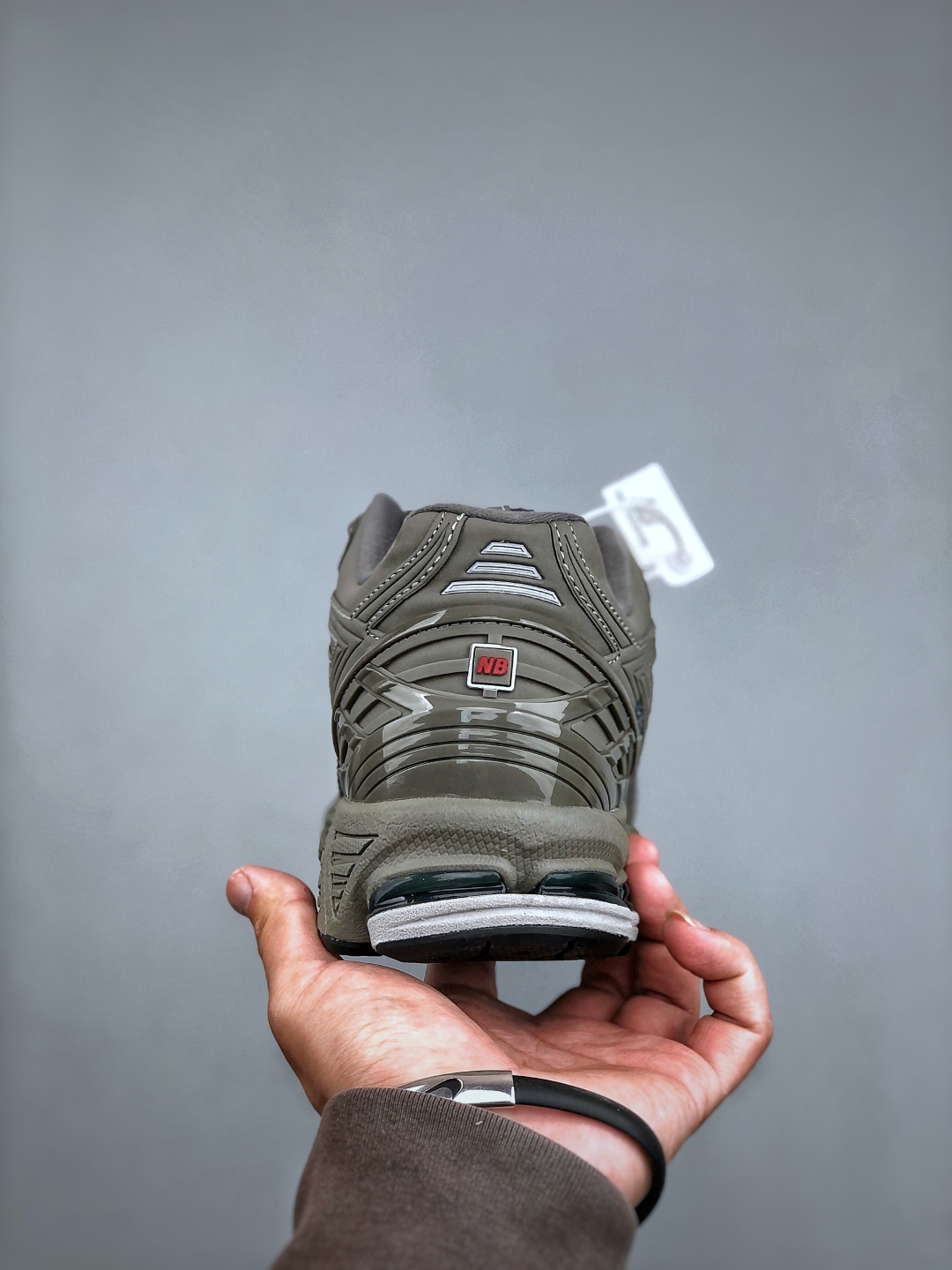 New Balance M1906RB Retro Running Shoes - Comfort and Style Combined 8 cmp i1746824226679 9031 0 6
