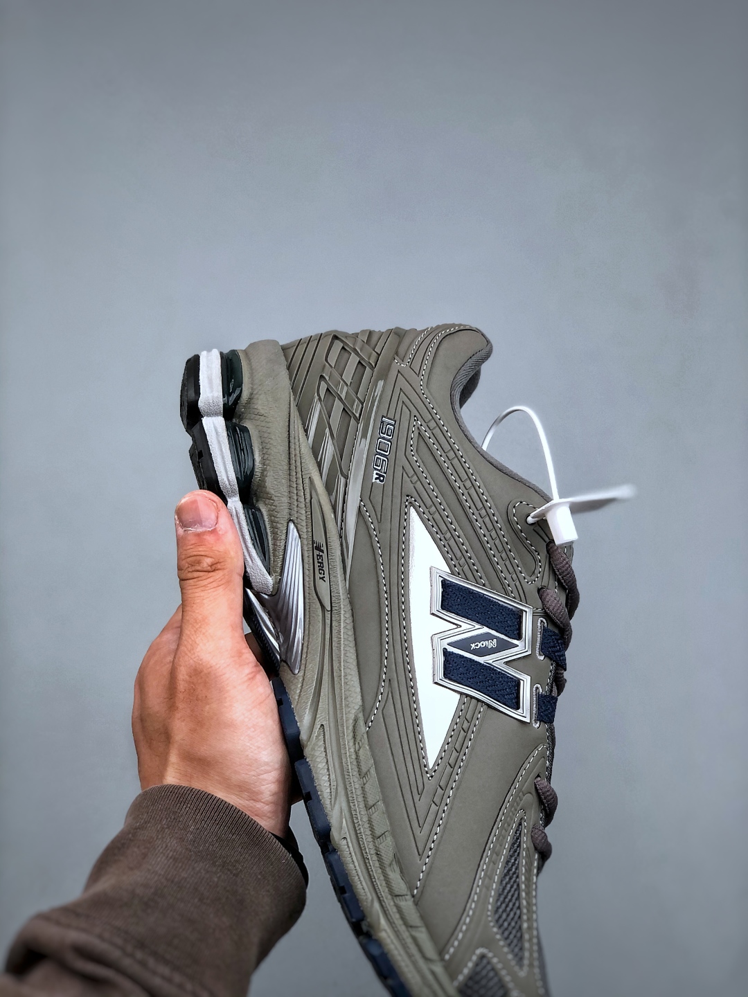 New Balance M1906RB Retro Running Shoes - Comfort and Style Combined 7 cmp i1746824226680 8 0 5