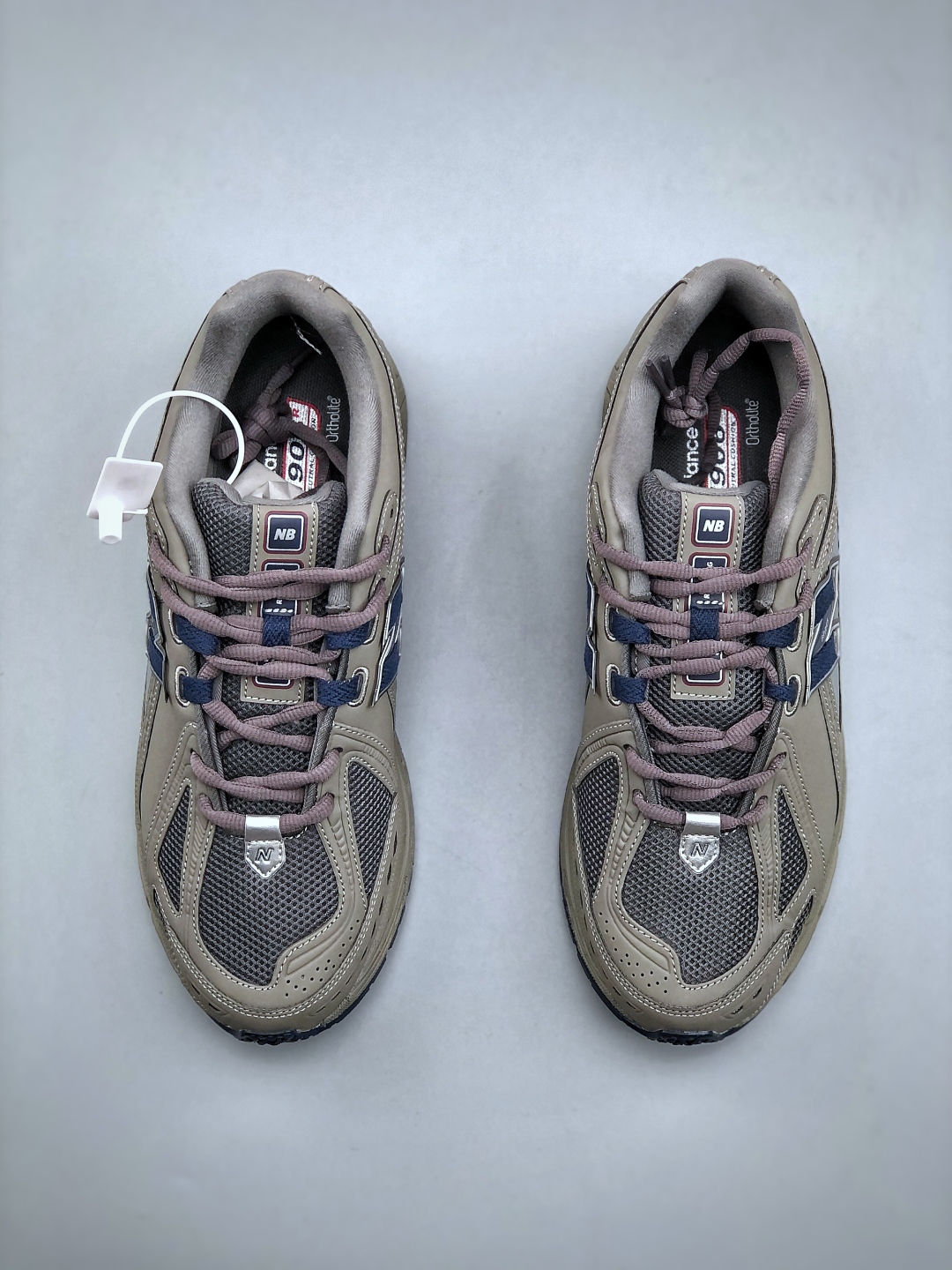 New Balance M1906RB Retro Running Shoes - Comfort and Style Combined 6 cmp i1746824230647 9606 0 4