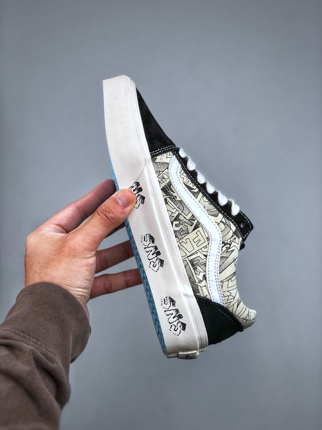 Vans Old Skool Vault OG x SNS Black and White Illustration Canvas Sneaker 3 cmp i1746824369686 5931 0 1