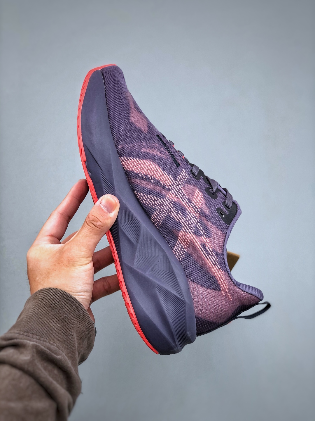 ASICS NOVABLAST 5 LE Lightweight Running Shoes - Style & Performance 3 cmp i1746824562320 2975 0 1