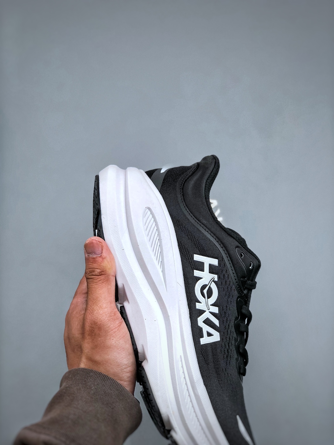 Hoka One One Bondi 9 Wide: Comfort, Slip-Resistant, Low-Top Running Shoes 7 cmp i1746825184697 6489 0 5