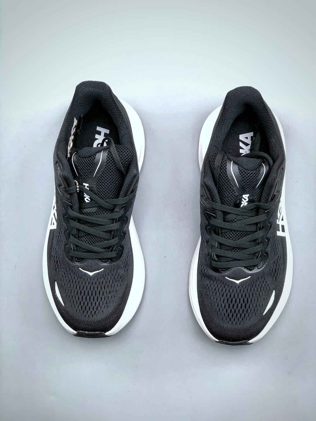 Hoka One One Bondi 9 Wide: Comfort, Slip-Resistant, Low-Top Running Shoes 6 cmp i1746825184699 8650 0 4