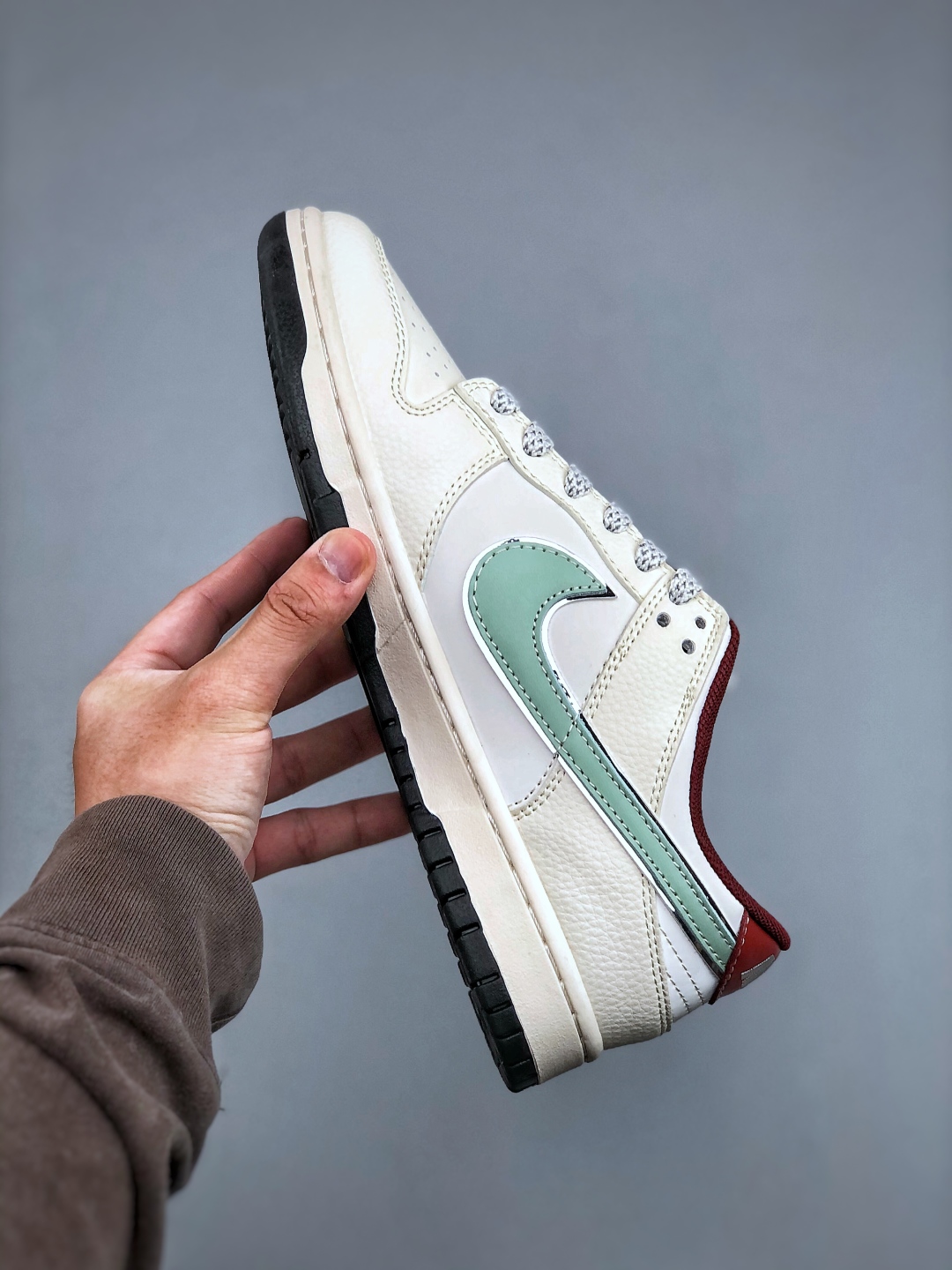 NK Dunk Low Gucci Custom Sneakers - Premium Leather, Exclusive Design 3 cmp i1746826090642 4931 0 1