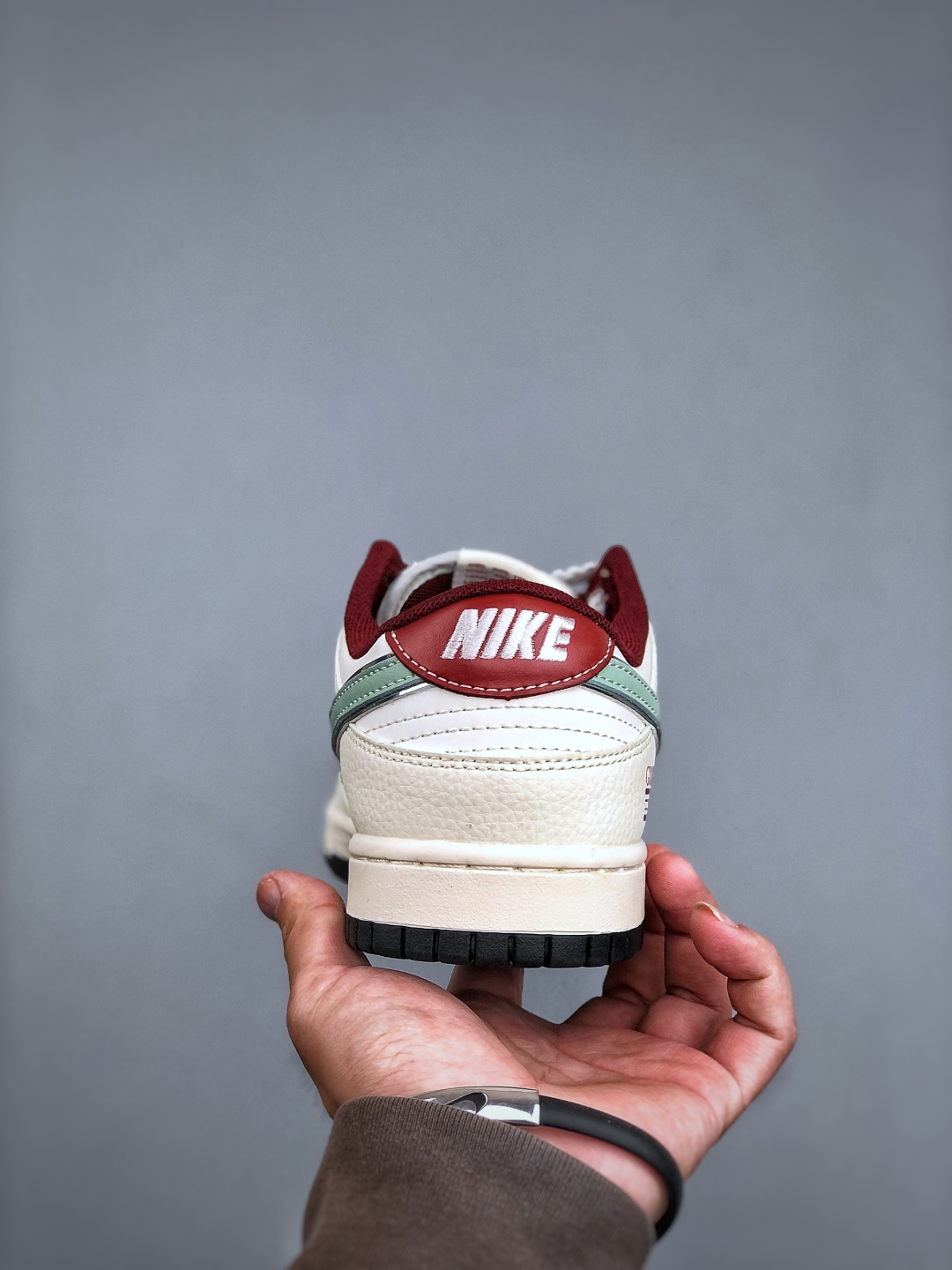 NK Dunk Low Gucci Custom Sneakers - Premium Leather, Exclusive Design 8 cmp i1746826095124 4097 0 6
