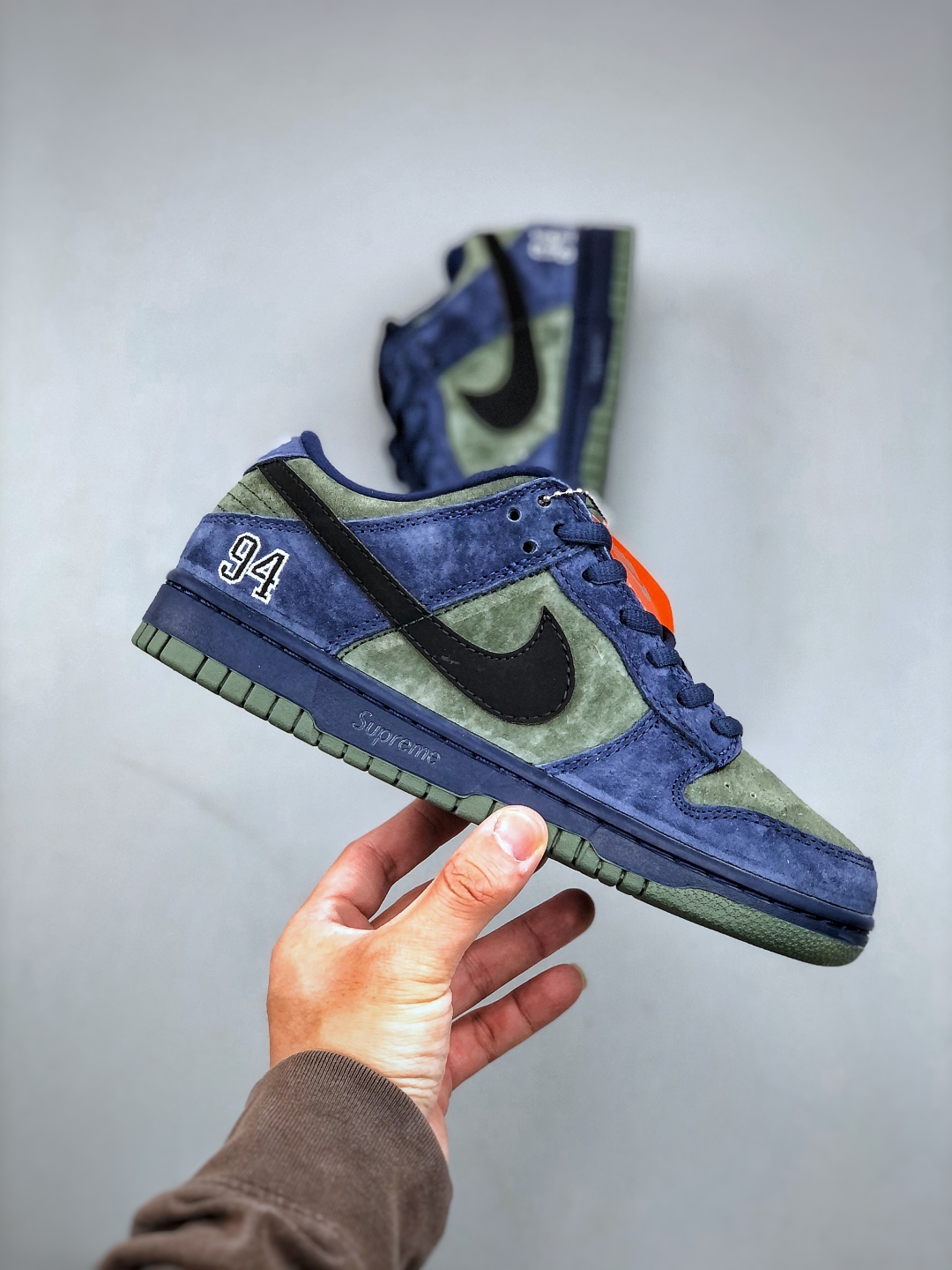 Supreme x Nike SB Dunk Low Ocean Fog Limited Edition Sneakers 4 cmp i1746826168533 4559 0 2