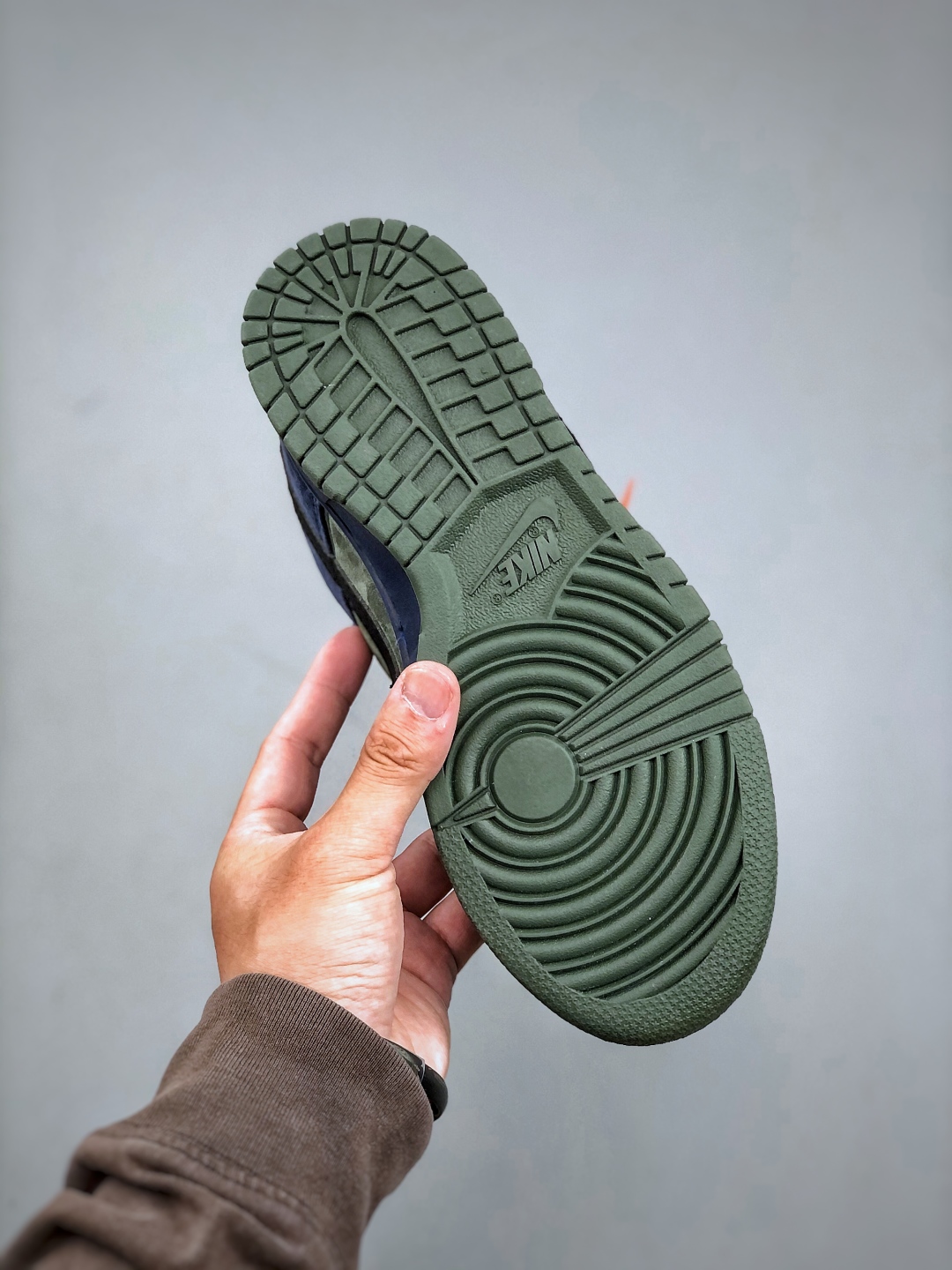 Supreme x Nike SB Dunk Low Ocean Fog Limited Edition Sneakers 9 cmp i1746826170117 9527 0 7