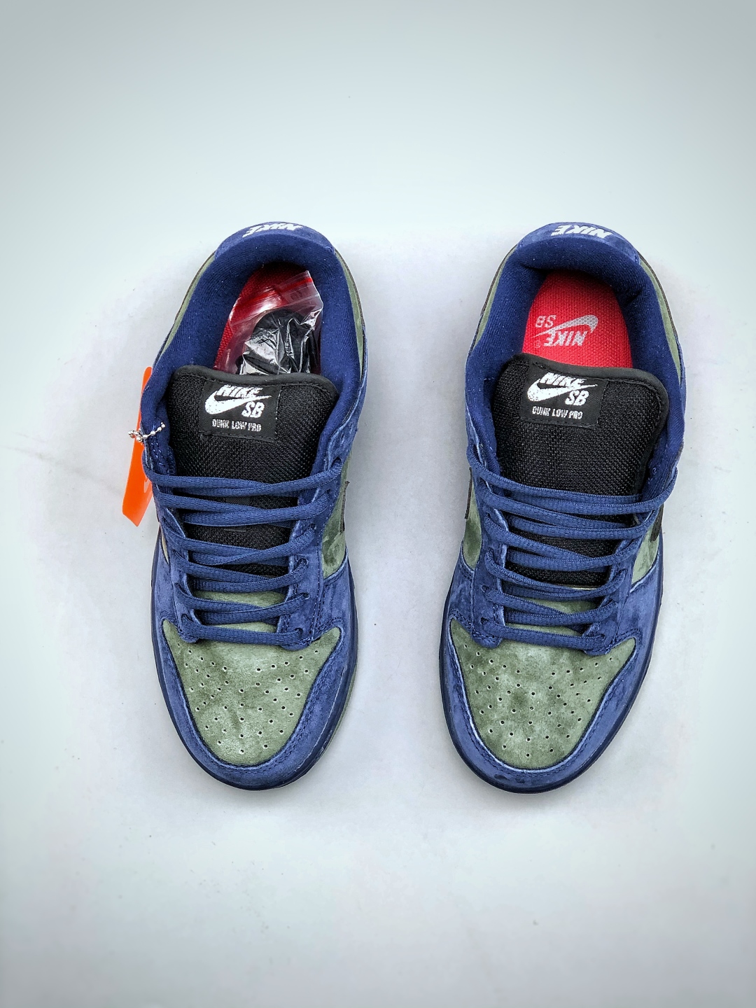 Supreme x Nike SB Dunk Low Ocean Fog Limited Edition Sneakers 6 cmp i1746826170131 2186 0 4