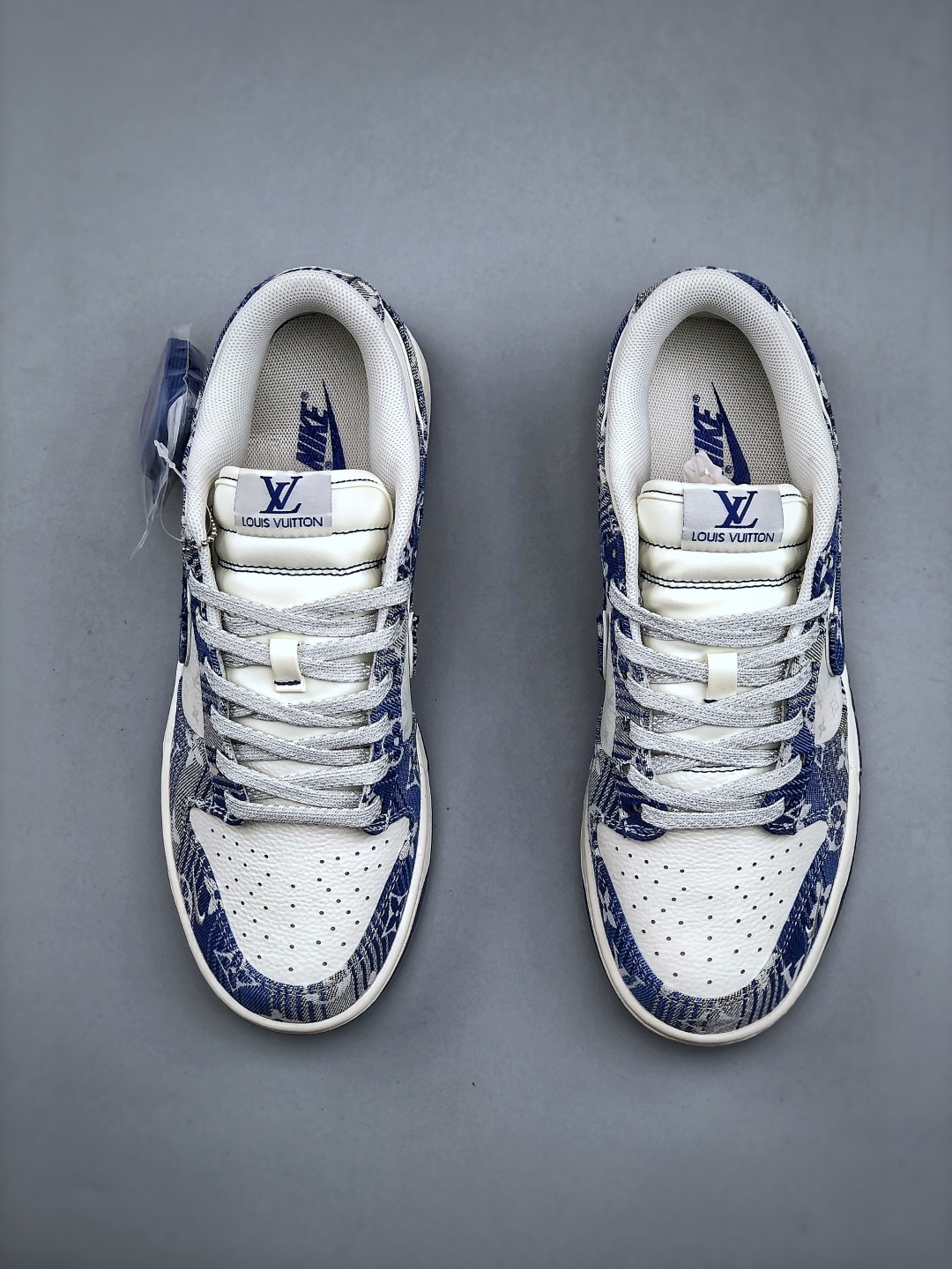 Nike SB Dunk Low Louis Vuitton Blue Denim Sneakers - Premium Custom Edition 6 cmp i1746911233186 4170 0 4