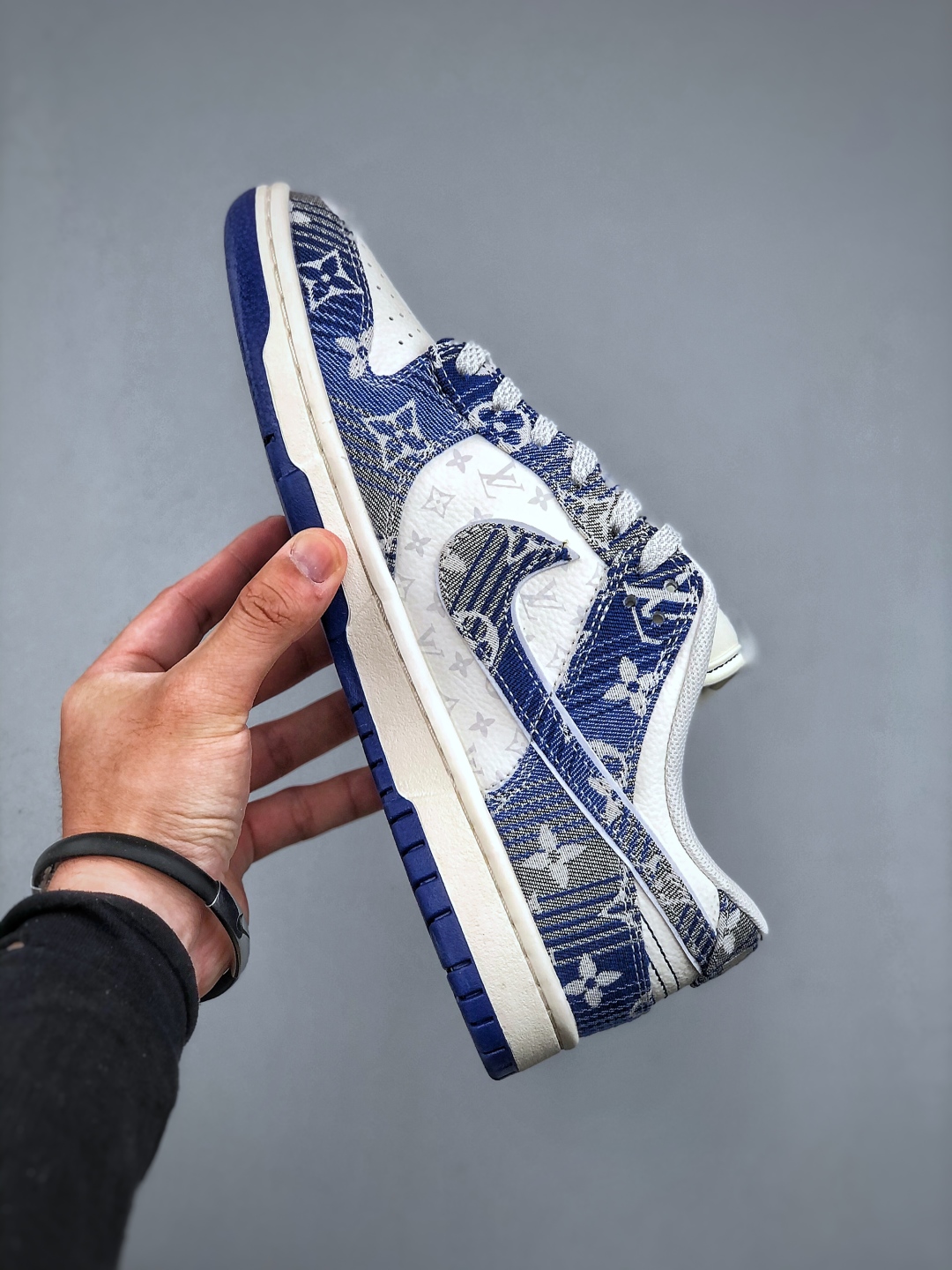 Nike SB Dunk Low Louis Vuitton Blue Denim Sneakers - Premium Custom Edition 3 cmp i1746911235284 5251 0 1