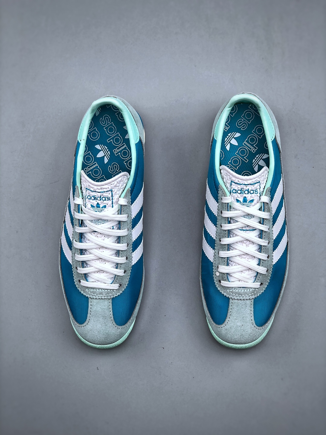 Adidas Originals SL 72: Classic Retro Running Shoes - Blue/Grey 6 cmp i1746911275415 5955 0 4