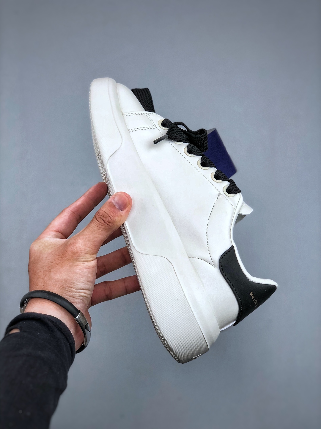 MLB Chunky Liner New York Yankees Low Top Sneakers - Lightweight & Stylish 3 cmp i1746911362126 85 0 1