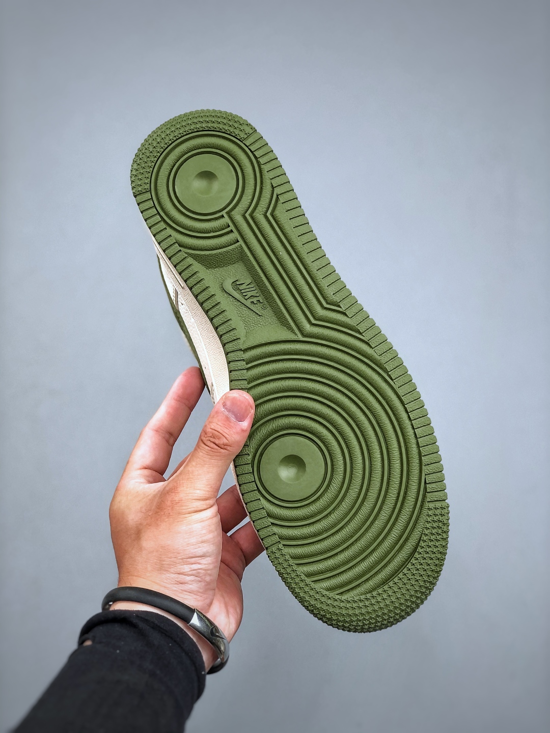 Nike Air Force 1 '07 Low Stussy Collab Green Gold Sneakers 9 cmp i1746911592063 5293 0 7