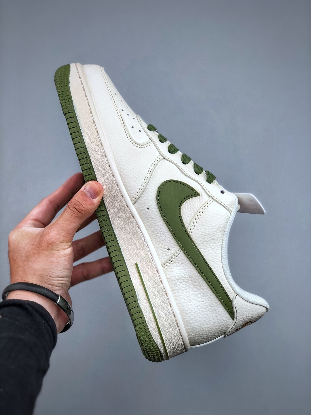 Nike Air Force 1 '07 Low Stussy Collab Green Gold Sneakers 3 cmp i1746911594119 2759 0 1