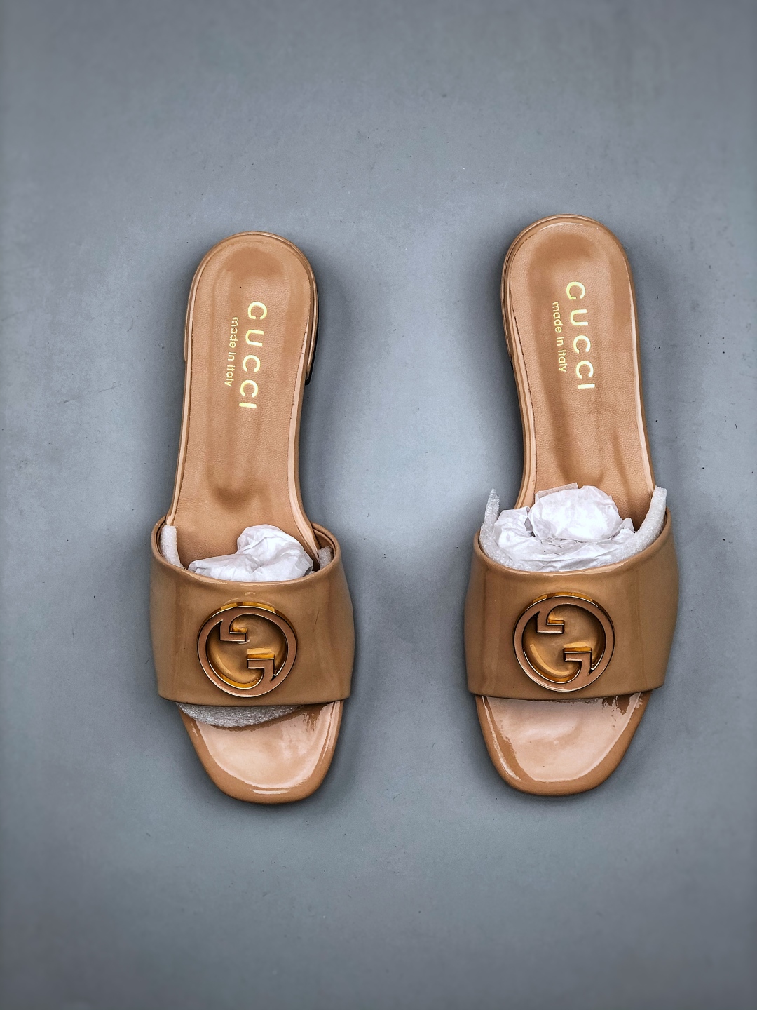 Gucci Women's Beige Leather Flat Slide Sandal with Double G Hardware 6 cmp i1746911970863 4315 0 4