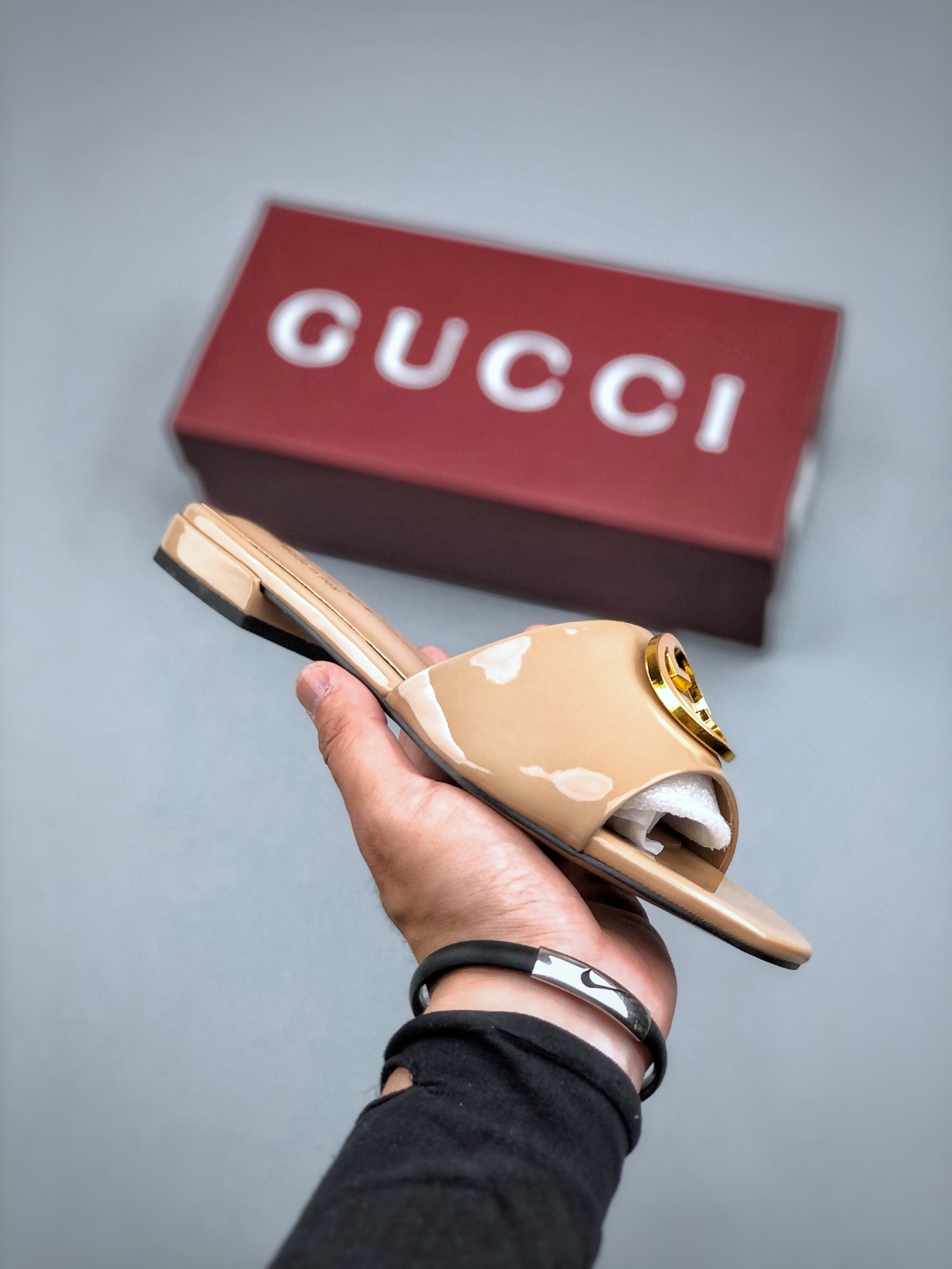 Gucci Women's Beige Leather Flat Slide Sandal with Double G Hardware 2 cmp i1746911970864 2908 0 0
