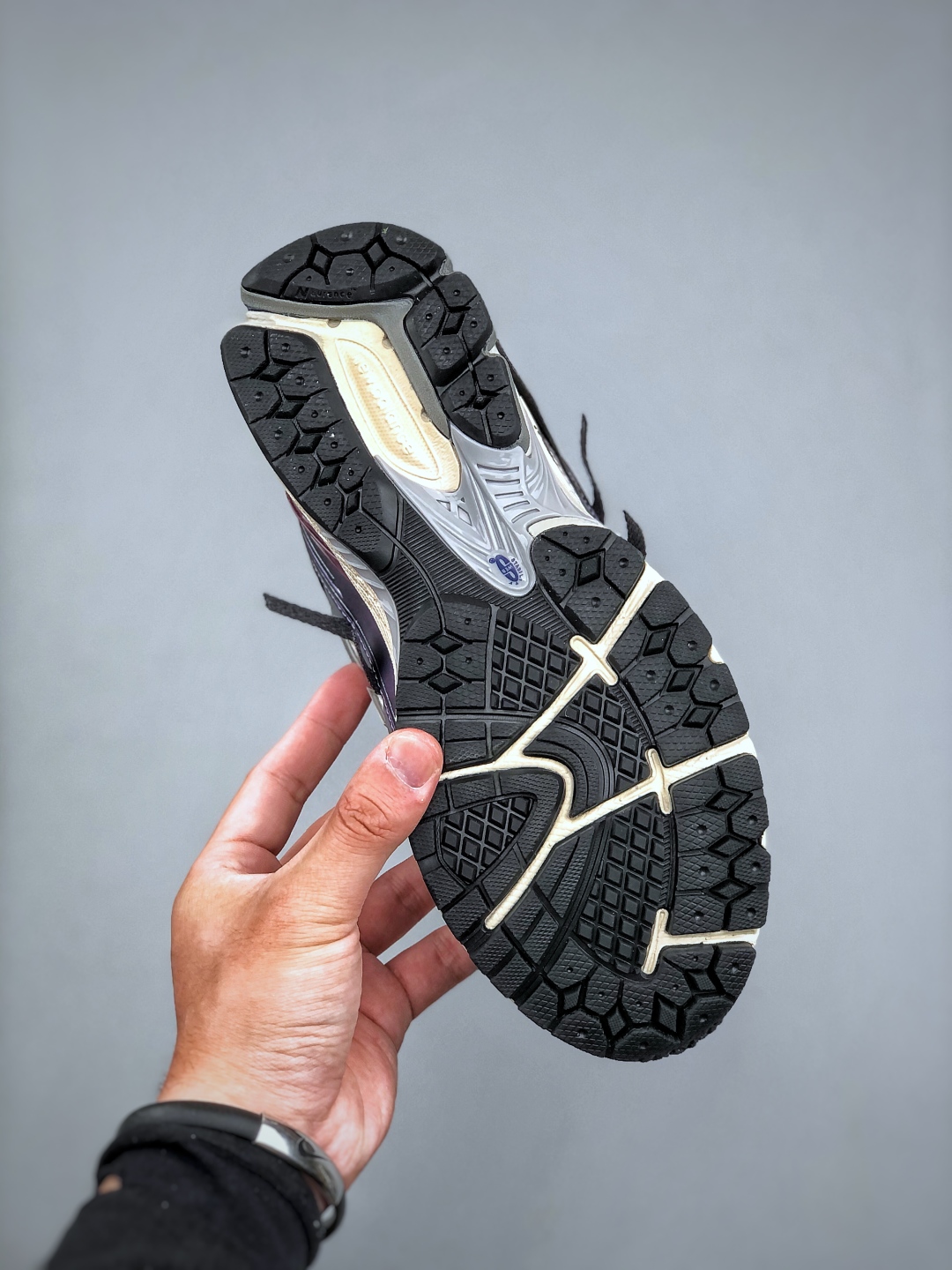 New Balance 1906 Series Retro Sneakers - Style & Comfort Combined 9 cmp i1746912058017 9665 0 7