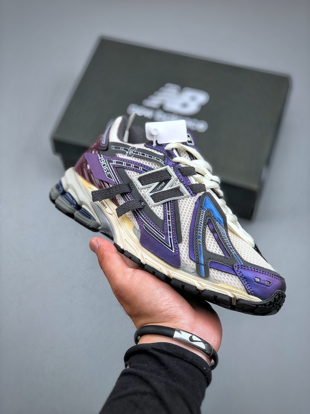 New Balance 1906 Series Retro Sneakers - Style & Comfort Combined 2 cmp i1746912059953 3796 0 0