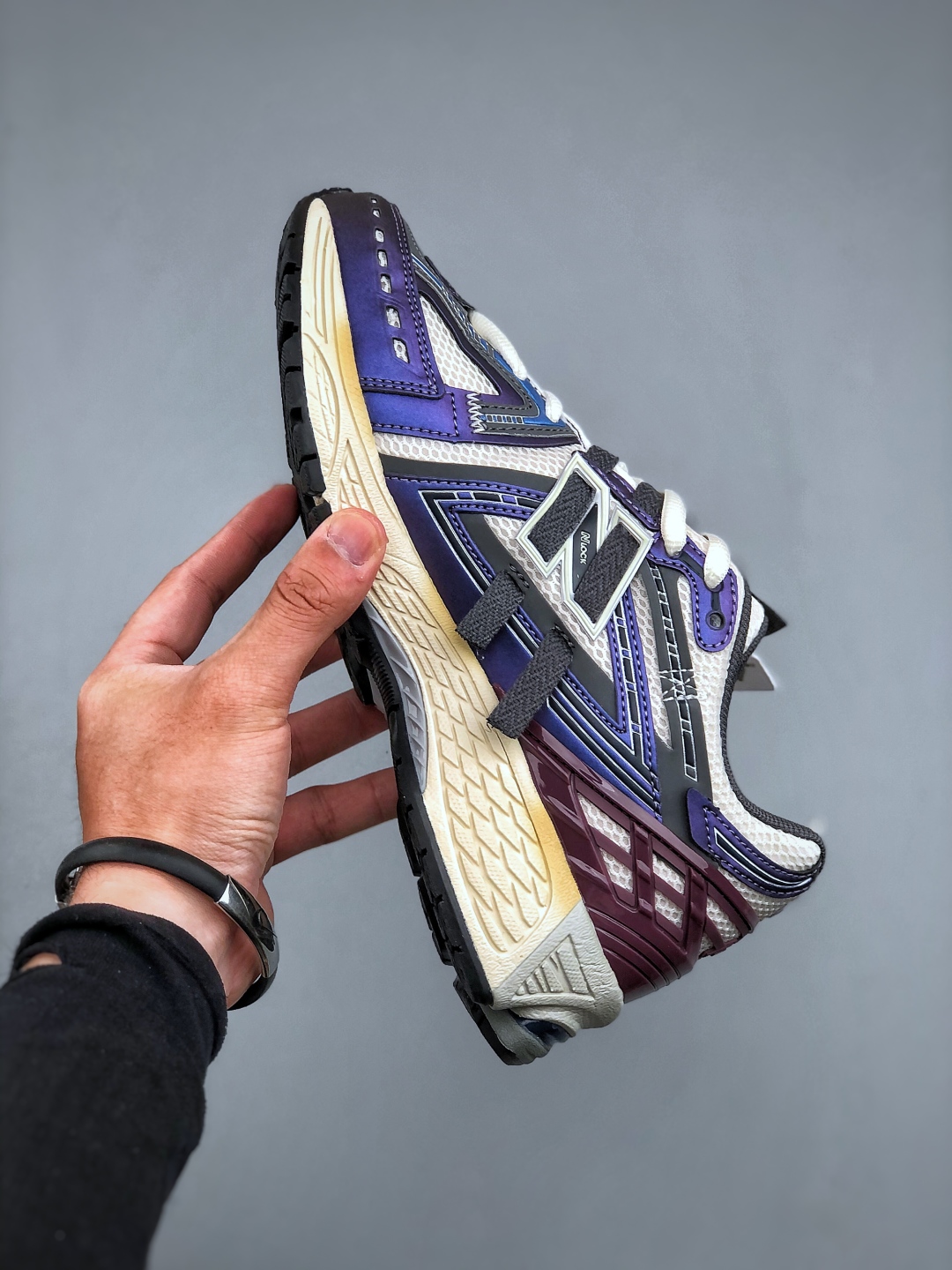 New Balance 1906 Series Retro Sneakers - Style & Comfort Combined 3 cmp i1746912059977 1447 0 1