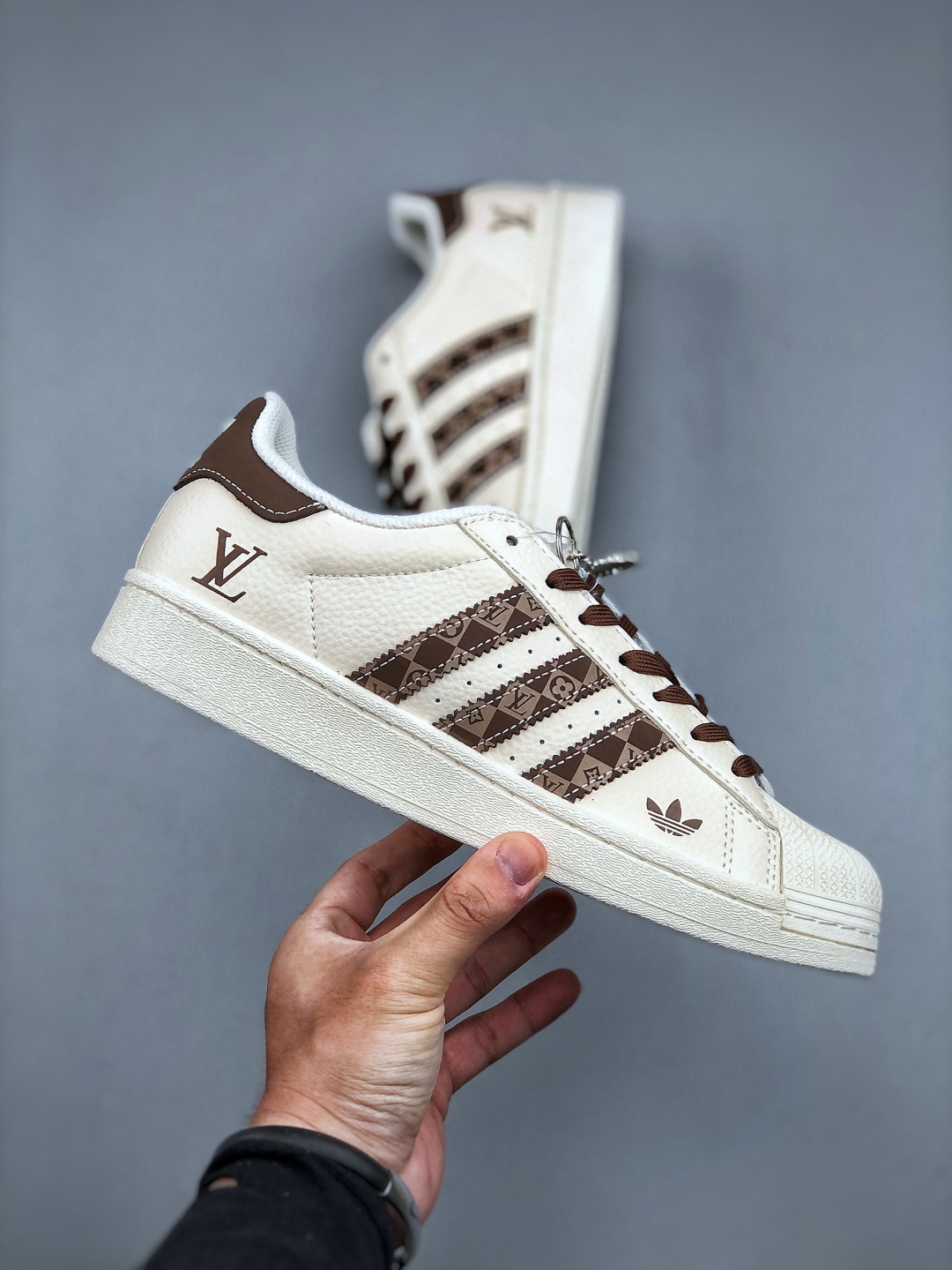 Adidas Originals Superstar x Louis Vuitton Cream/Brown Sneakers 5 cmp i1746912219022 5040 0 3