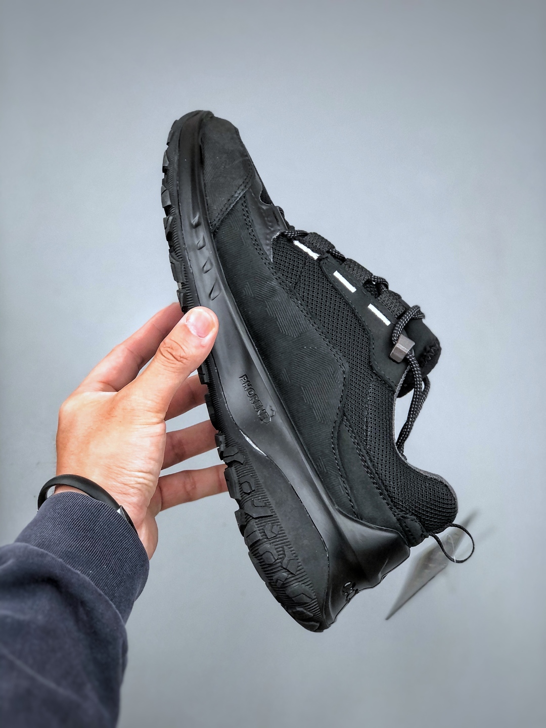 Ecco Men's Exohike Sneaker - Premium Leather, Breathable, and Comfortable Shoe 3 cmp i1746988043055 6116 0 1