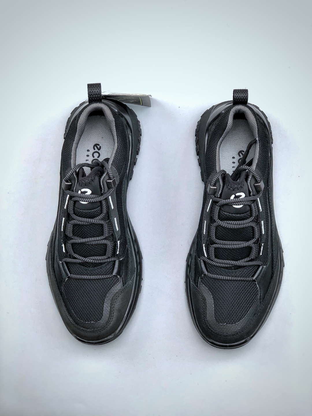 Ecco Men's Exohike Sneaker - Premium Leather, Breathable, and Comfortable Shoe 6 cmp i1746988043057 1344 0 4