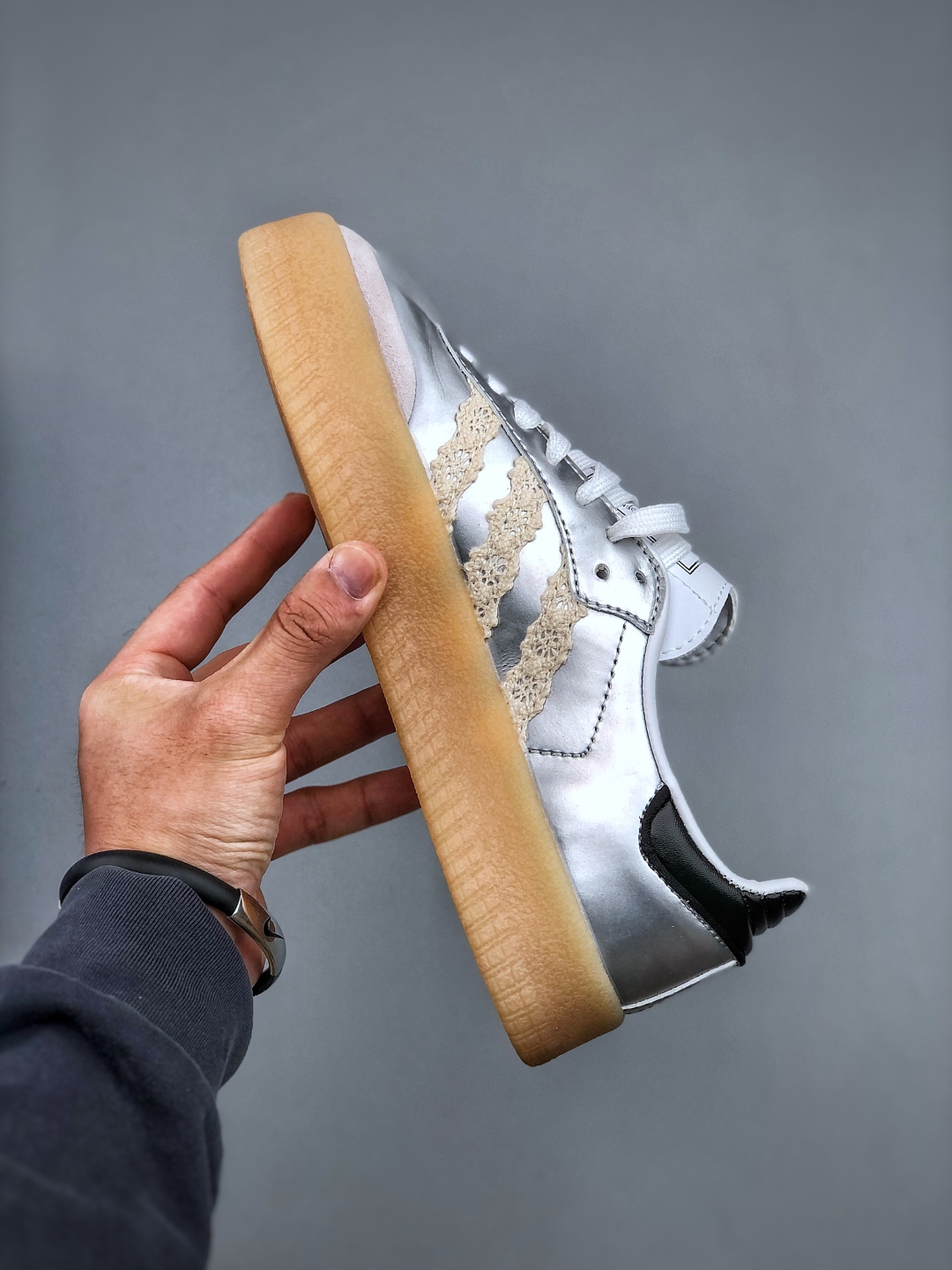 Adidas Originals Sambae: Low-Top Casual Sneakers in Silver and White 3 cmp i1746990267165 8793 0 1