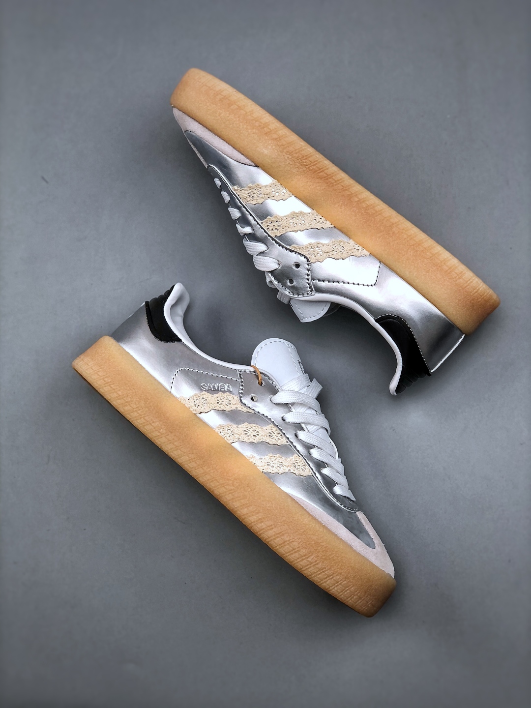 Adidas Originals Sambae: Low-Top Casual Sneakers in Silver and White 10 cmp i1746990267169 8547 0 8