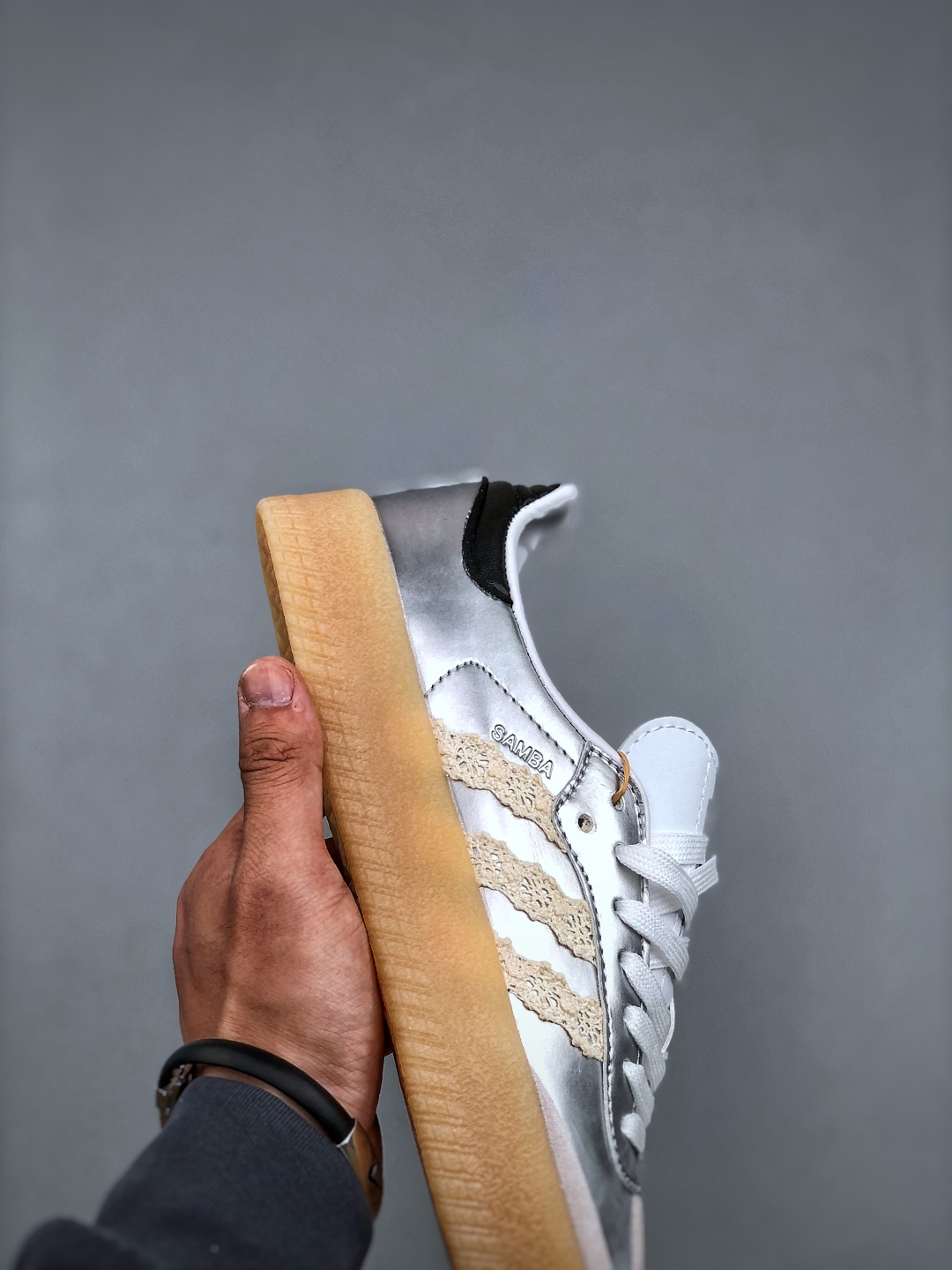 Adidas Originals Sambae: Low-Top Casual Sneakers in Silver and White 7 cmp i1746990267173 4949 0 5