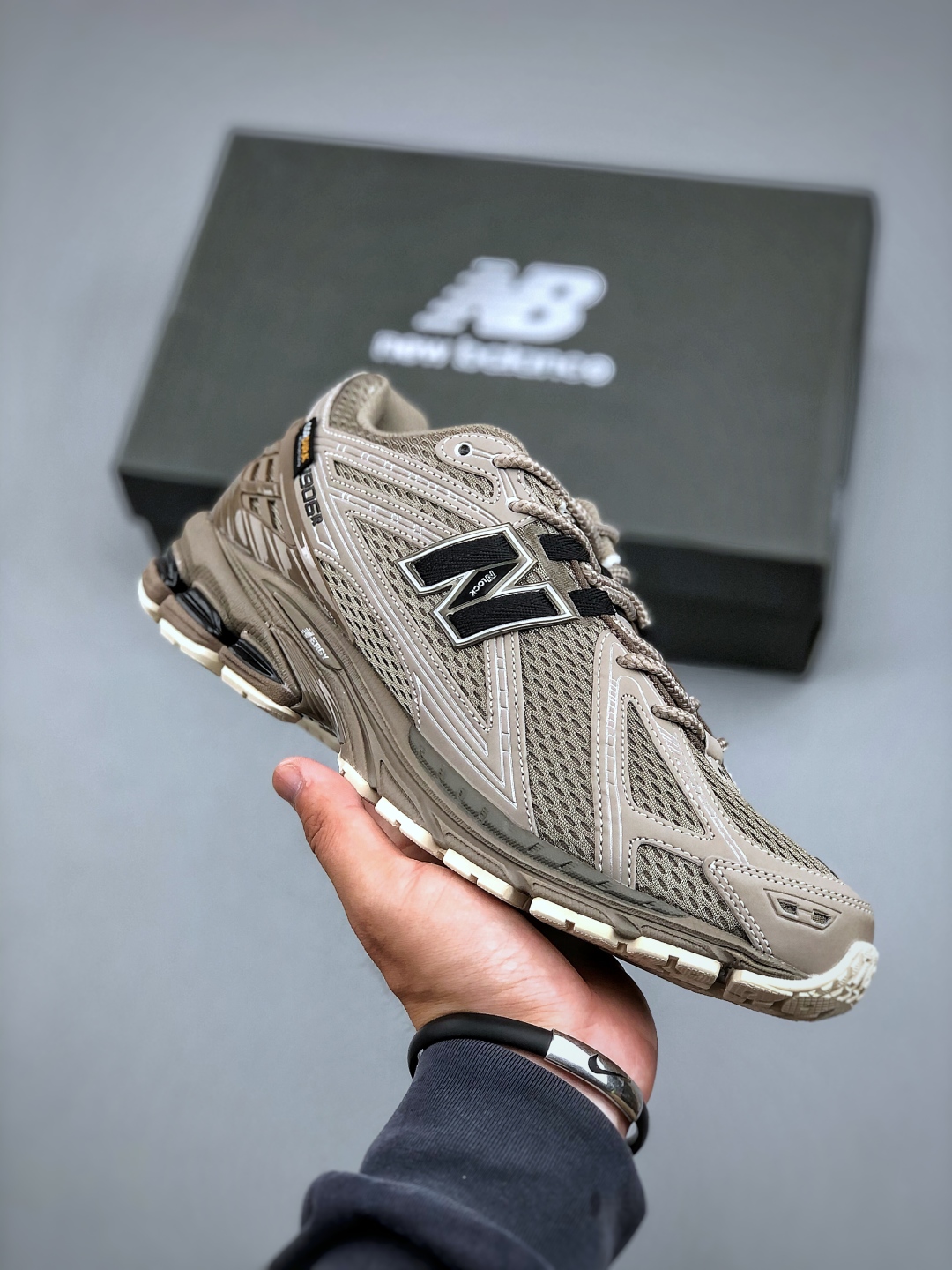 New Balance 1906R Retro Running Shoes - Lightweight Comfort & Stability 2 cmp i1746990299661 418 0 0