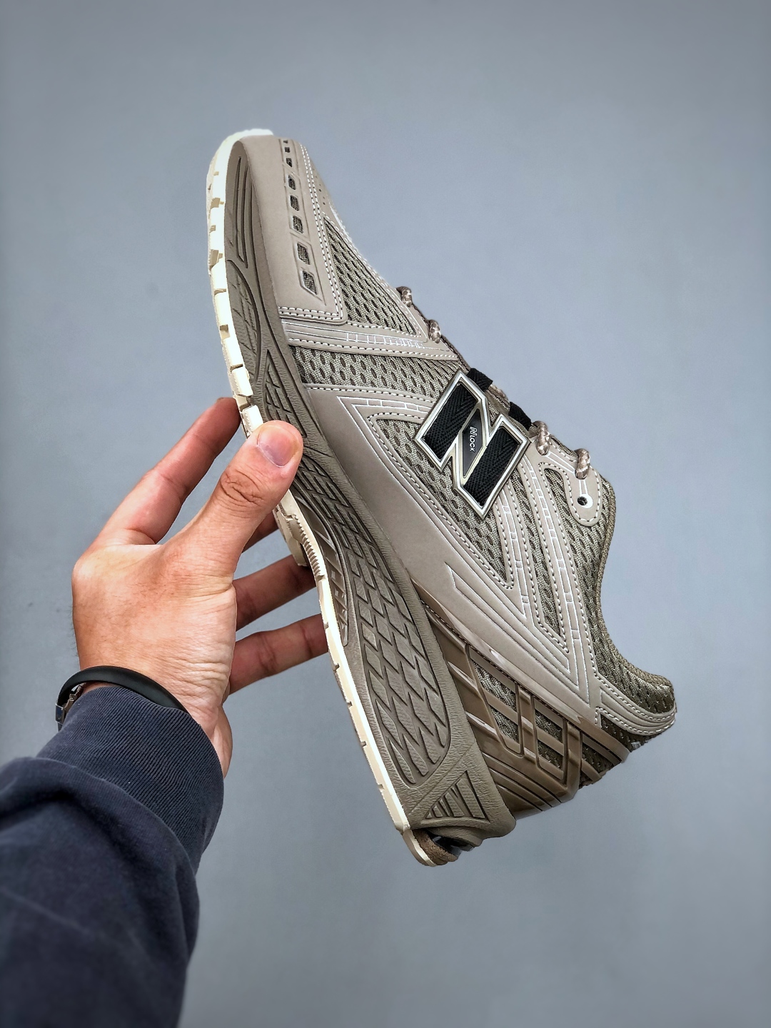 New Balance 1906R Retro Running Shoes - Lightweight Comfort & Stability 3 cmp i1746990299663 698 0 1