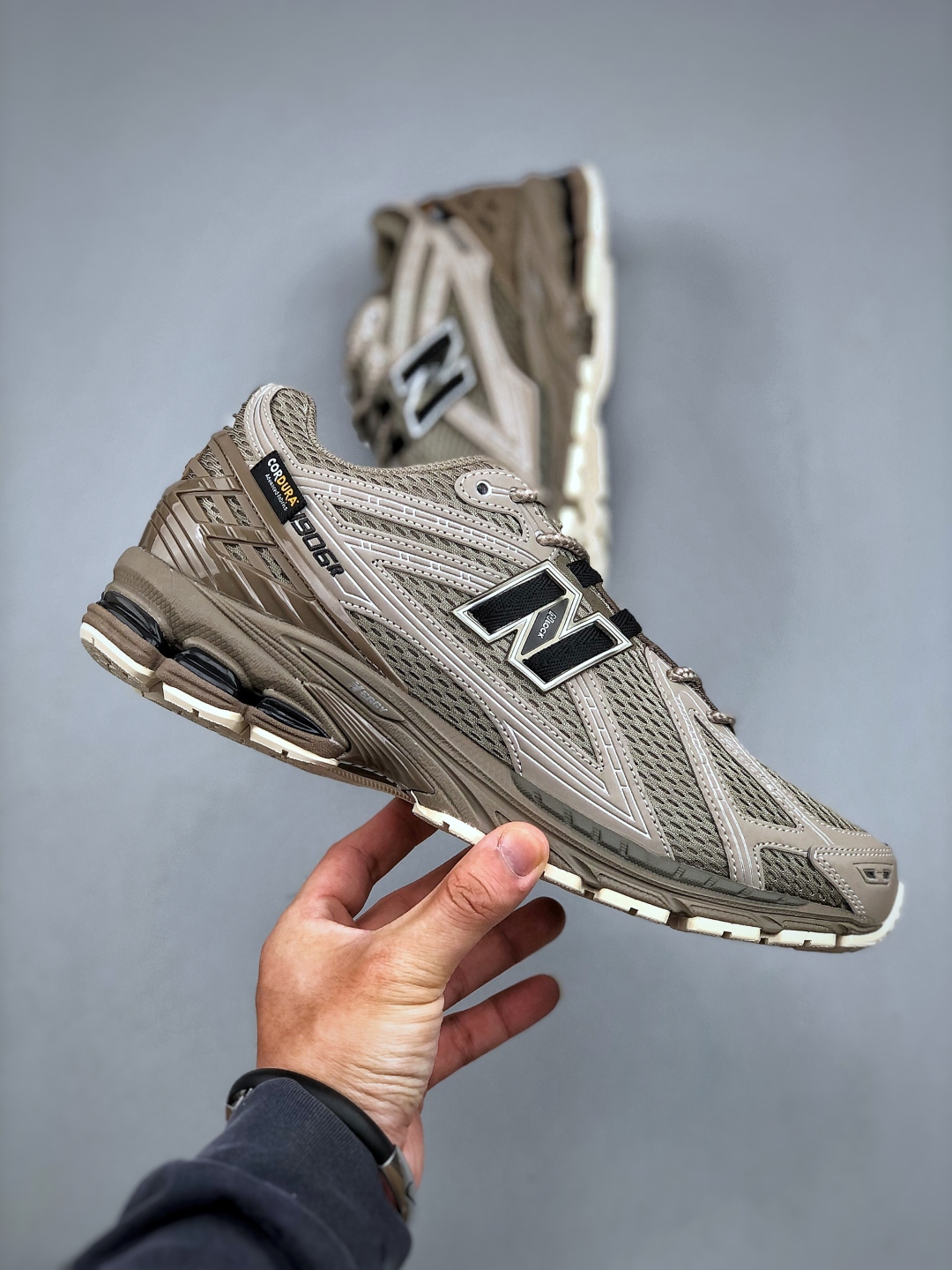 New Balance 1906R Retro Running Shoes - Lightweight Comfort & Stability 5 cmp i1746990301301 822 0 3