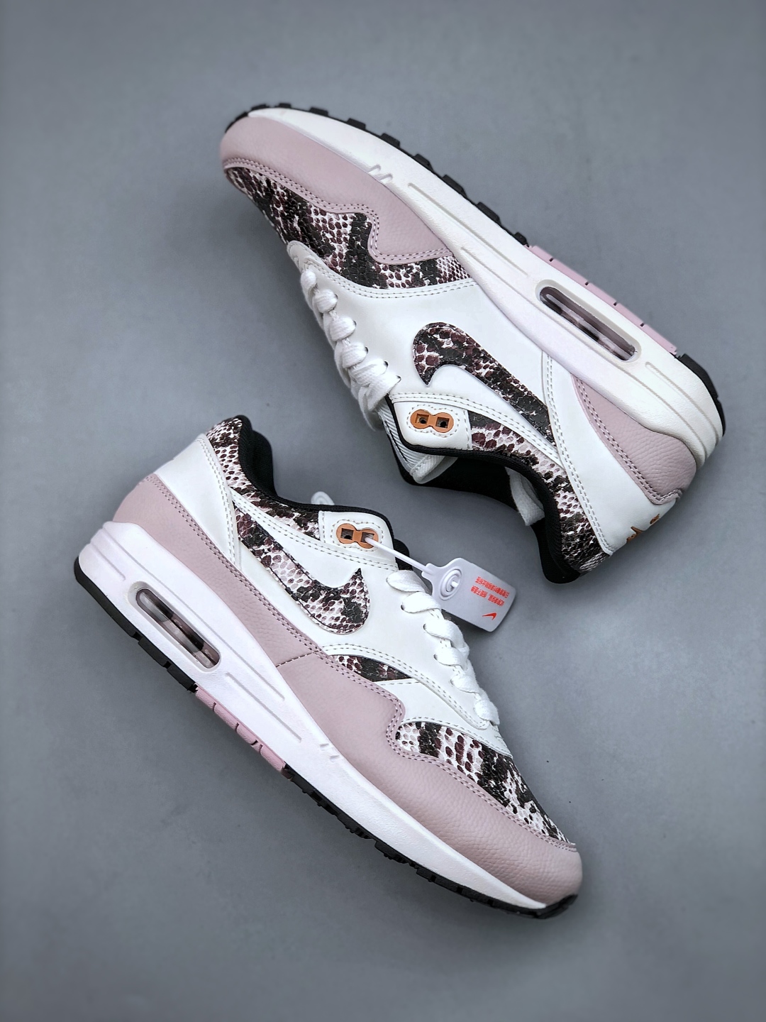 Nike Air Max 1 HF5338-100 Retro Running Shoes - Half Palm Cushion 10 cmp i1746994355608 767 0 8