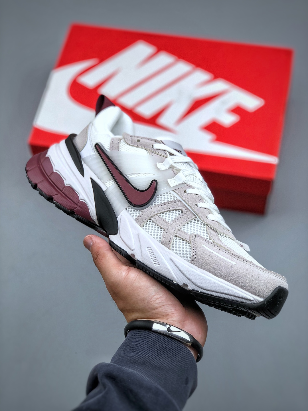 Nike V2K Run Women's Retro Low-Top Running Shoes HQ3500-100 2 cmp i1746994521762 5100 0 0