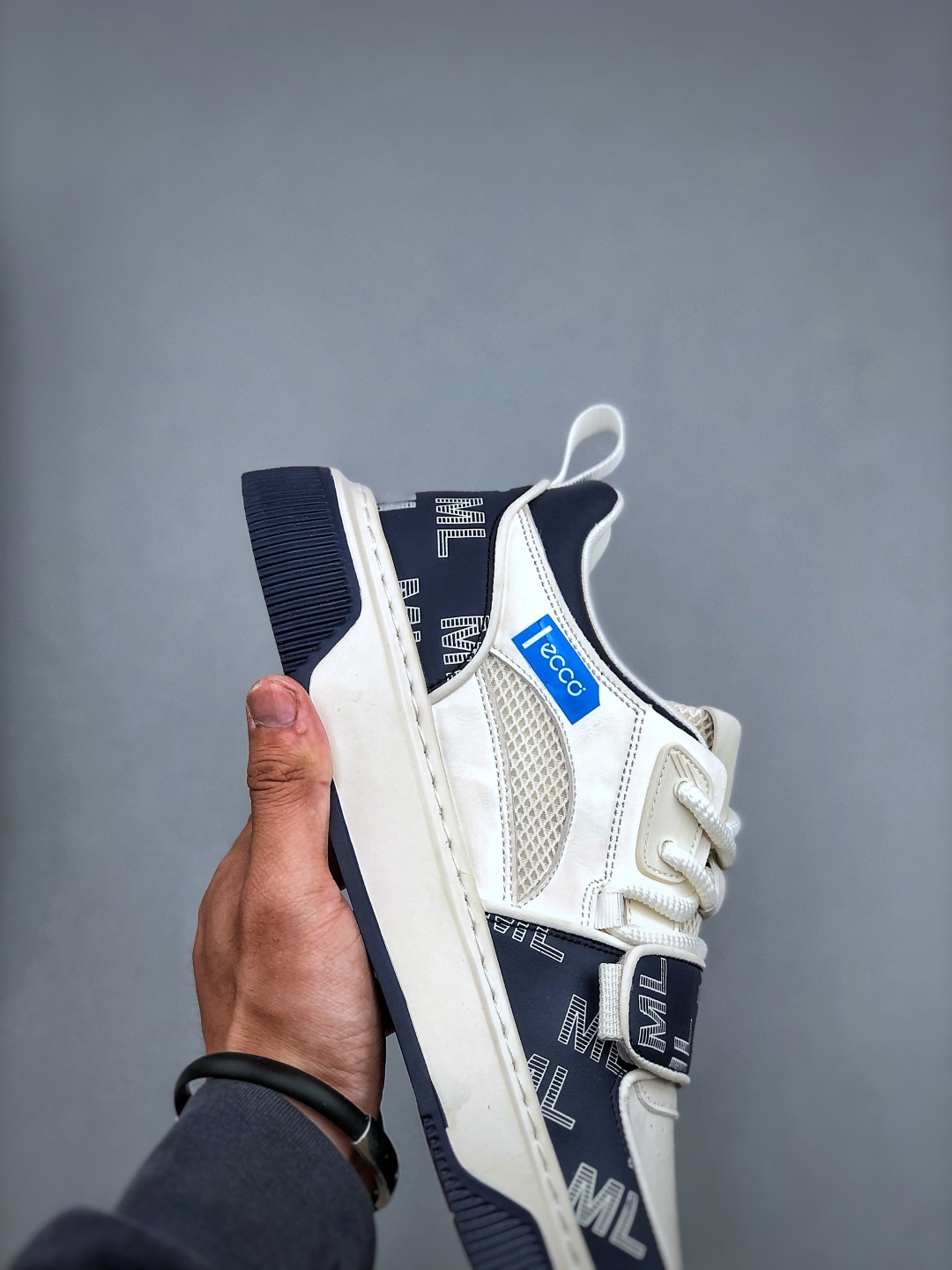 ECCO Men's Lightweight Lace-Up Sneakers: Breathable, Comfortable & Stylish 7 cmp i1747083100313 9515 0 5