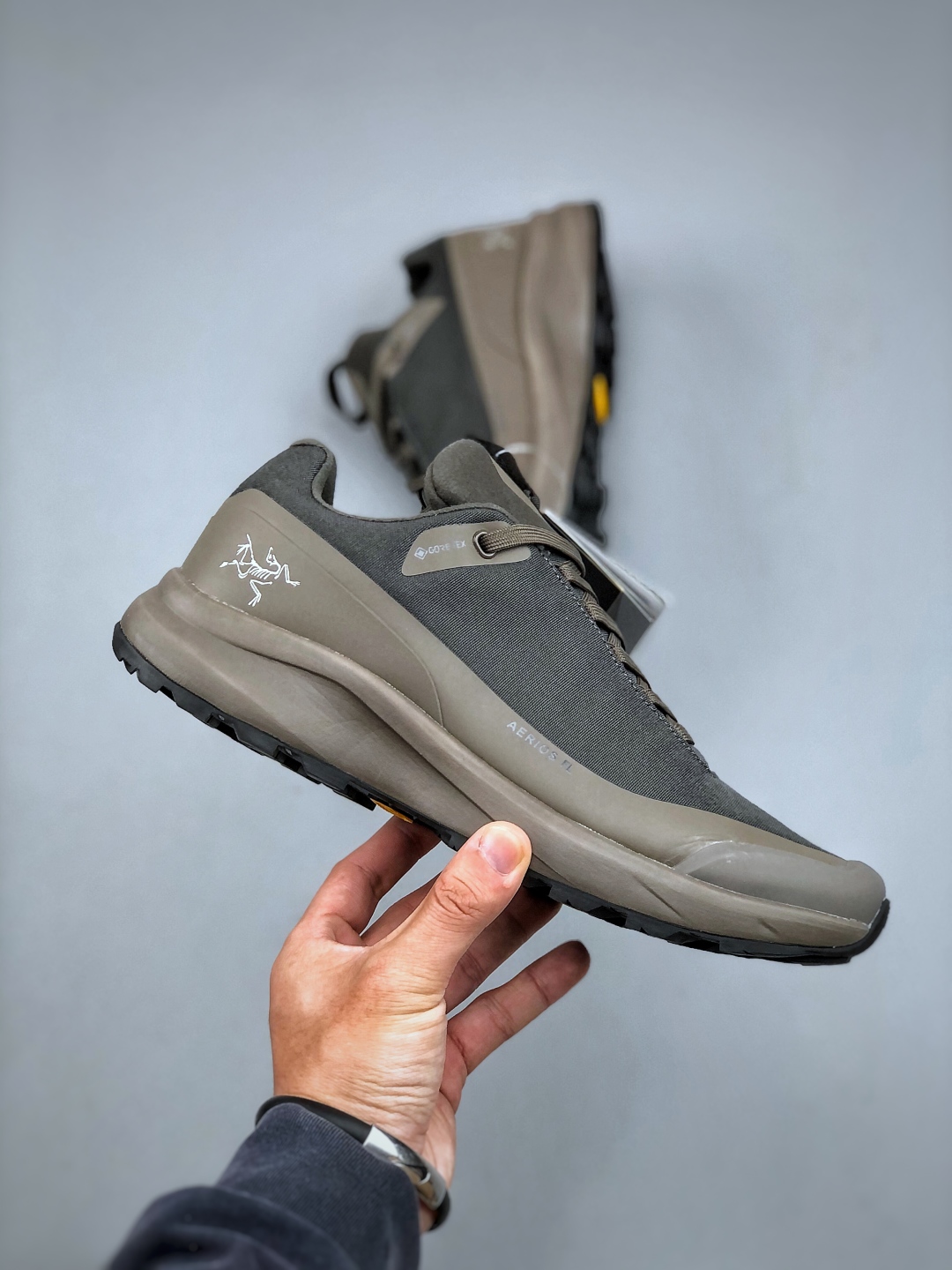 Arc'teryx Konseal LT W Lightweight Outdoor Climbing & Hiking Shoes 5 cmp i1747083272441 3521 0 3