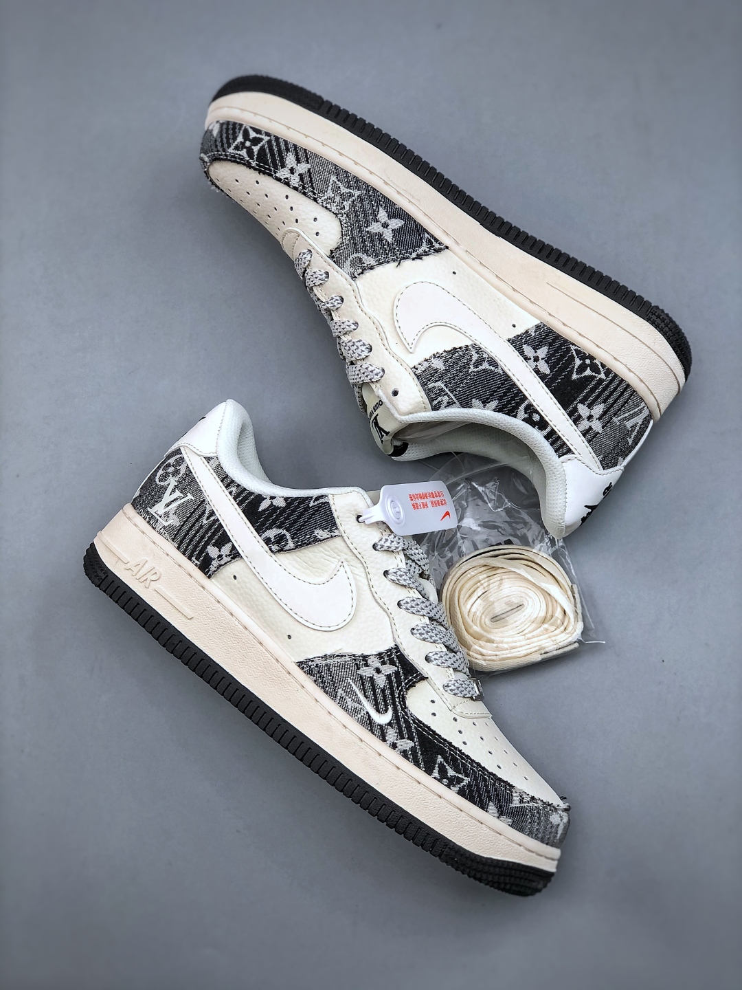 Nike Air Force 1 Low '07 x Louis Vuitton Custom Sneakers - Black/White 10 cmp i1747083535080 4524 0 8