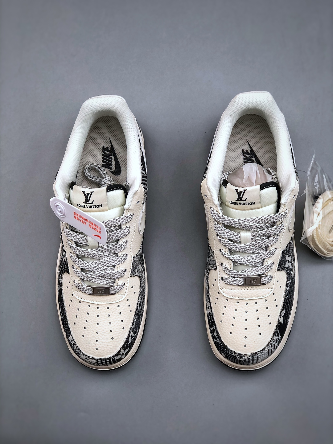 Nike Air Force 1 Low '07 x Louis Vuitton Custom Sneakers - Black/White 6 cmp i1747083537102 998 0 4