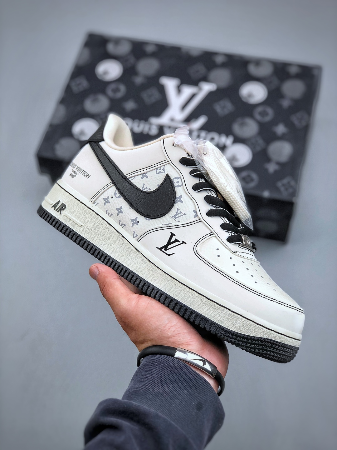 Nike Air Force 1 Low x Louis Vuitton Sneakers - White/Black, Limited Edition 2 cmp i1747083577056 707 0 0