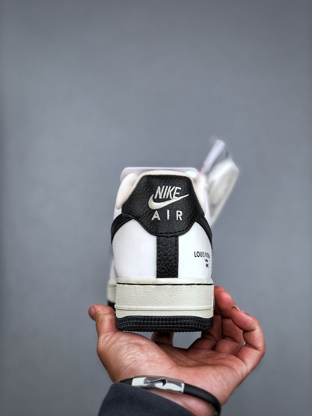 Nike Air Force 1 Low x Louis Vuitton Sneakers - White/Black, Limited Edition 8 cmp i1747083578830 3530 0 6