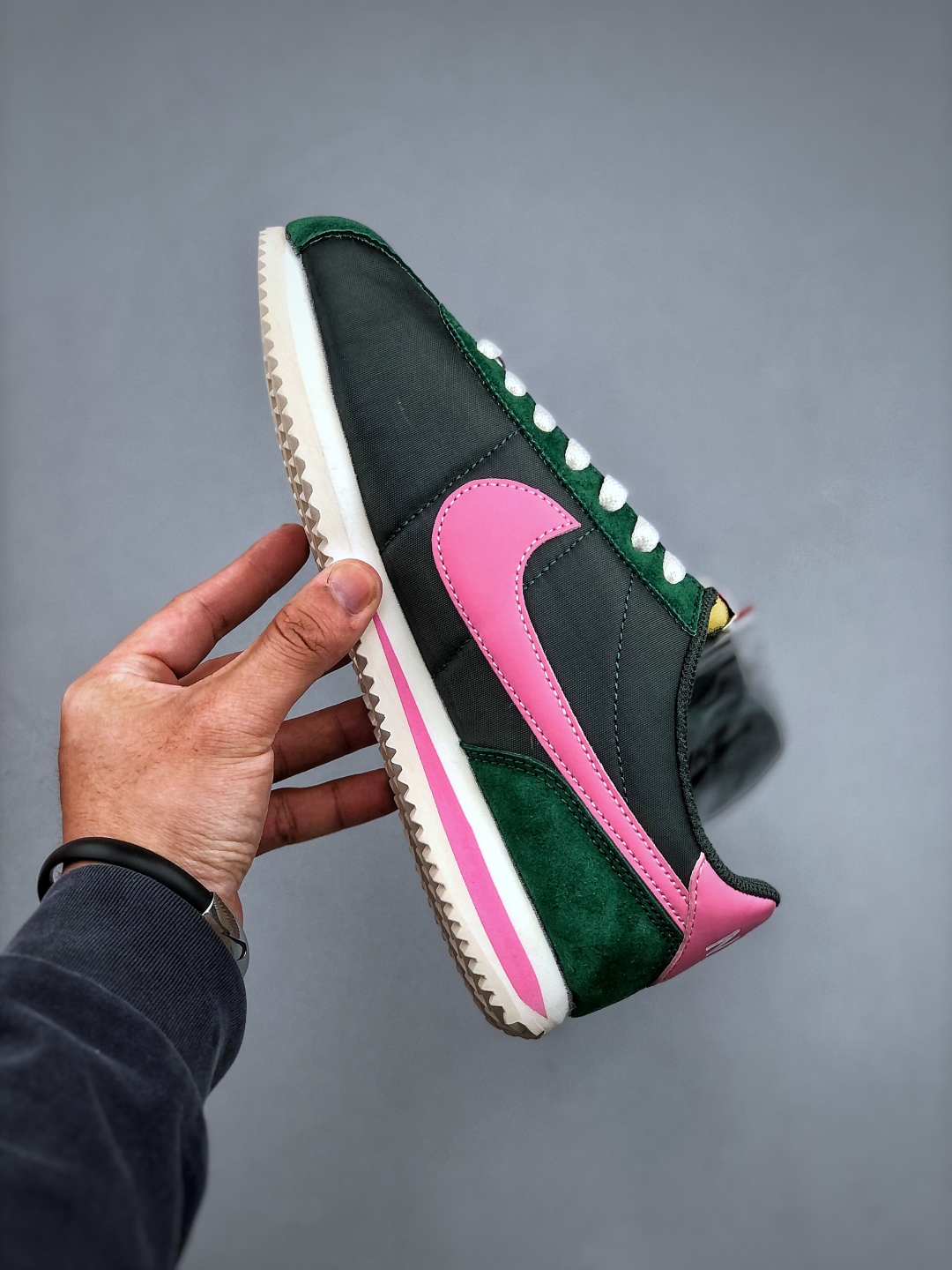 Nike Classic Cortez: Retro Style, Modern Comfort Running Shoes 3 cmp i1747083640422 854 0 1