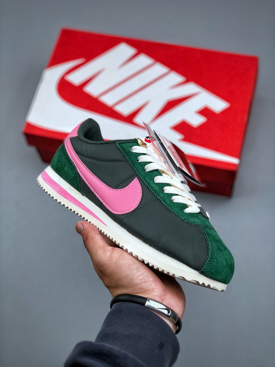 Nike Classic Cortez: Retro Style, Modern Comfort Running Shoes 2 cmp i1747083640425 4718 0 0