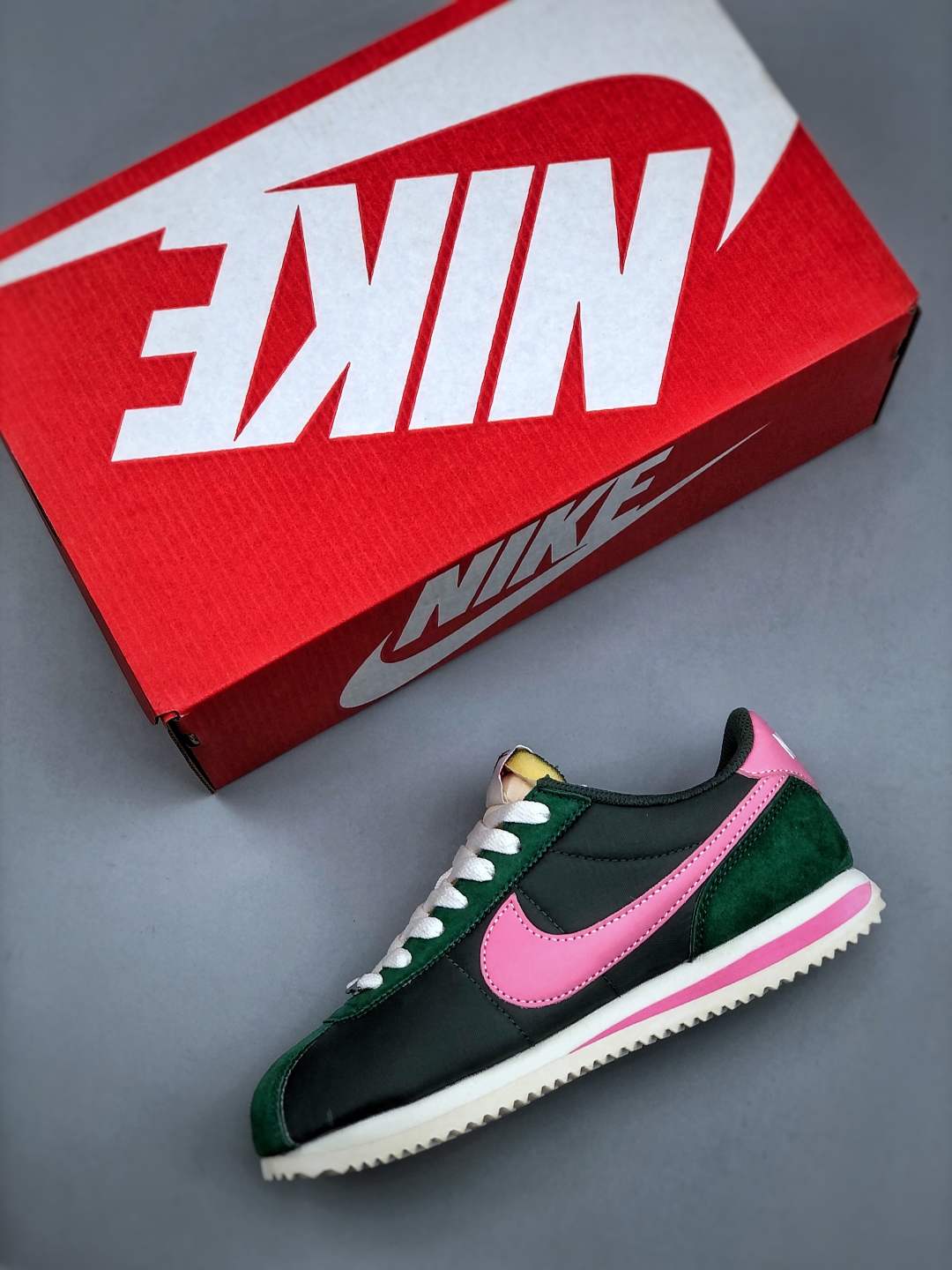 Nike Classic Cortez: Retro Style, Modern Comfort Running Shoes 4 cmp i1747083642485 2297 0 2