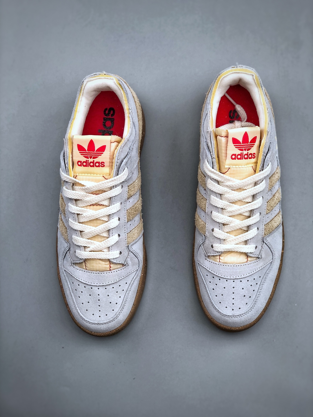 Adidas Forum Low CL: Retro Basketball Shoes with Leather and Stylish Design 6 cmp i1747084051776 2242 0 4