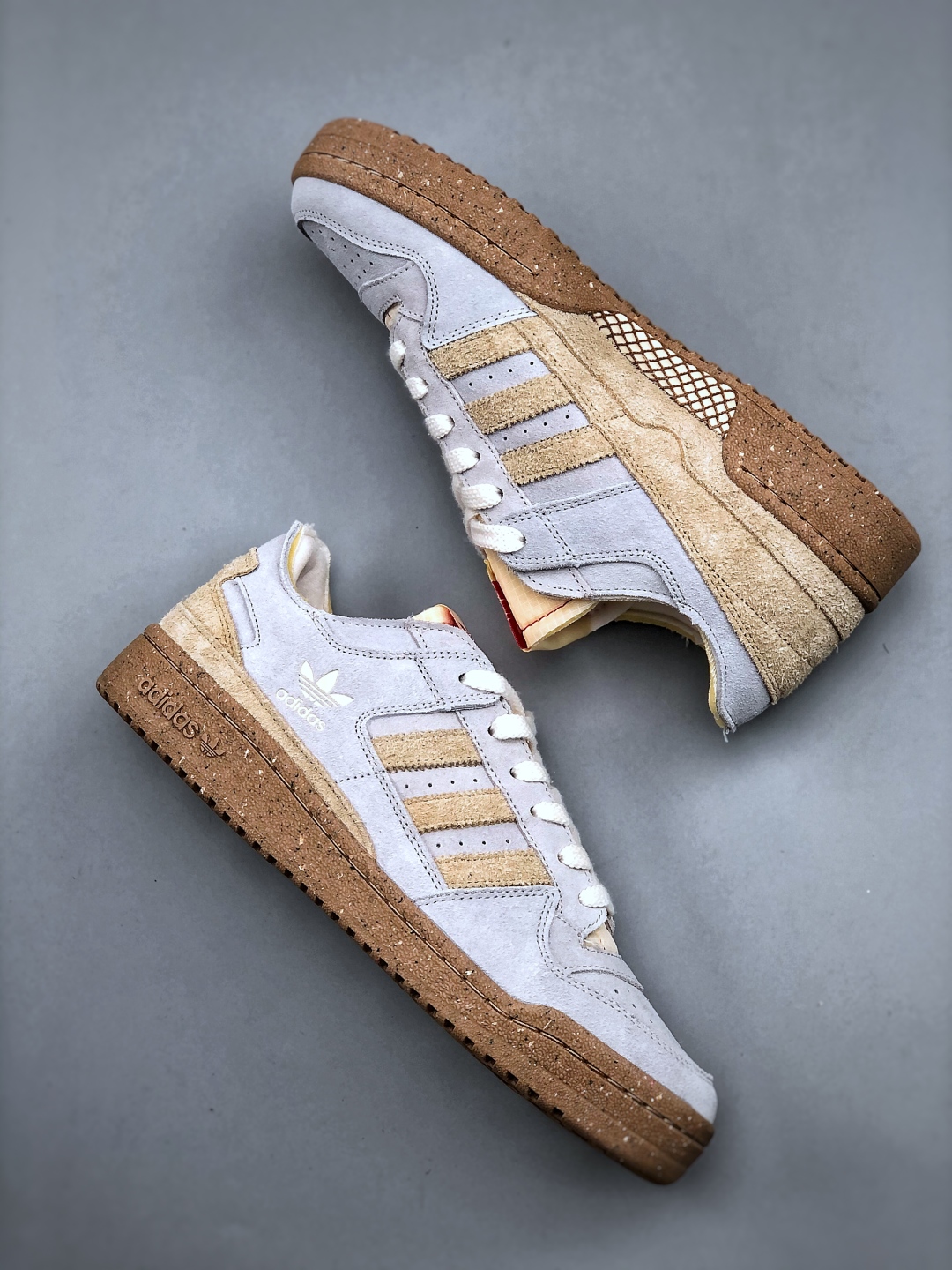 Adidas Forum Low CL: Retro Basketball Shoes with Leather and Stylish Design 10 cmp i1747084053720 7702 0 8