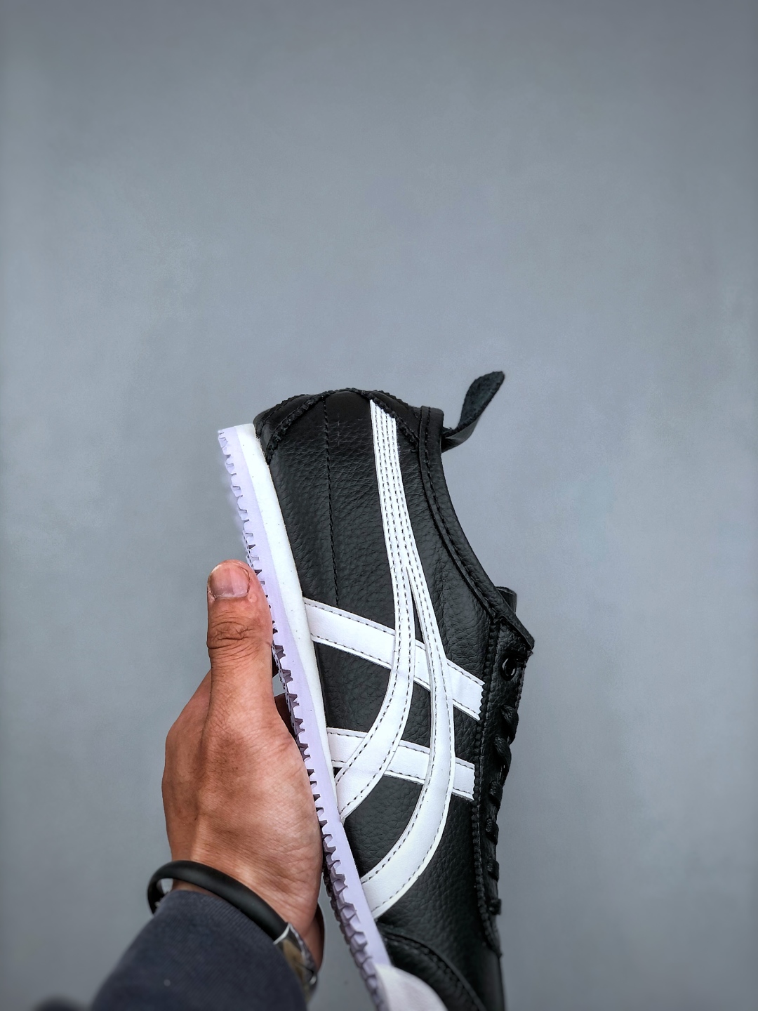 Onitsuka Tiger Mexico 66 Classic Retro Casual Shoes - Black/White 7 cmp i1747084183615 6182 0 5