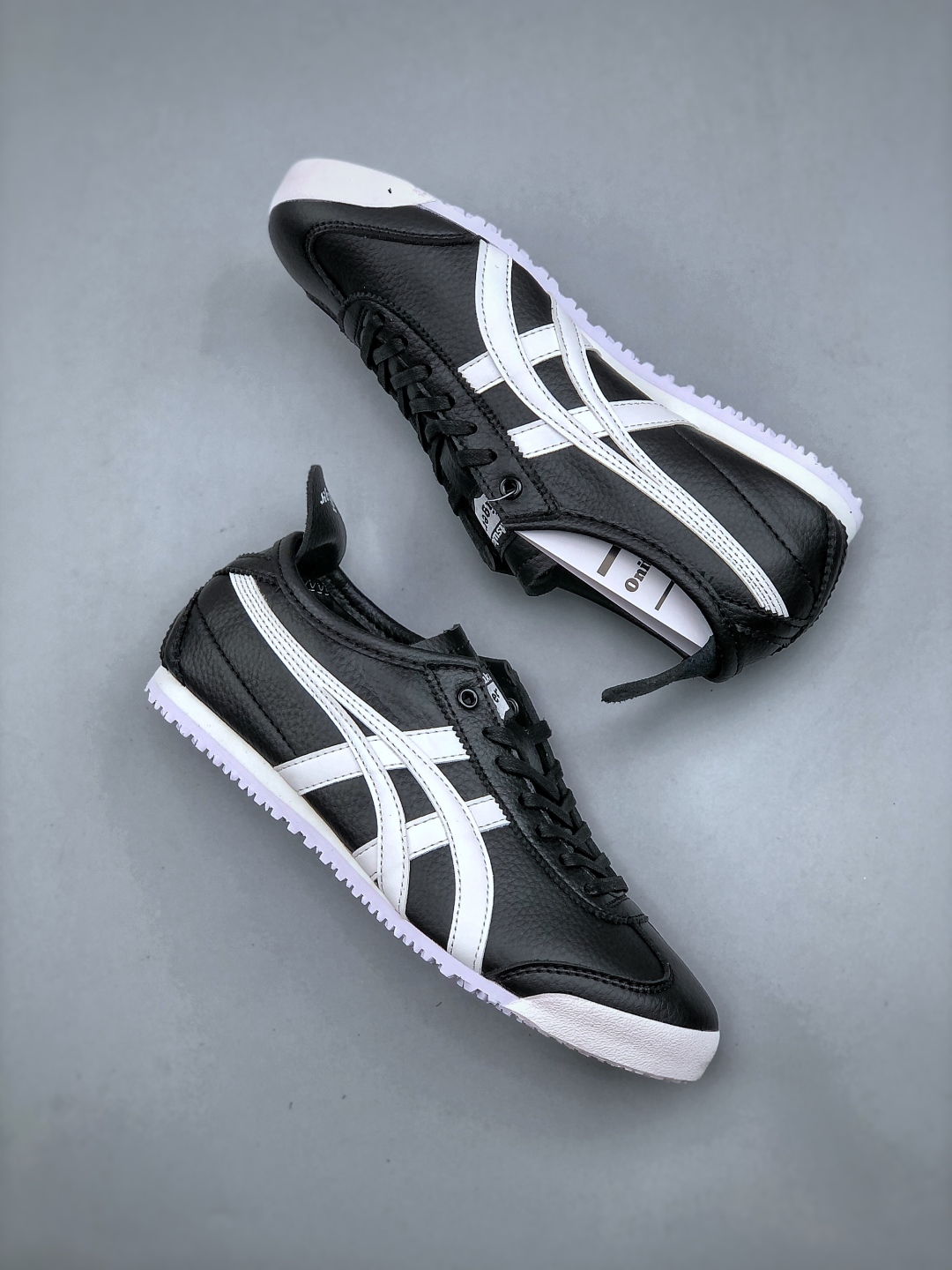 Onitsuka Tiger Mexico 66 Classic Retro Casual Shoes - Black/White 10 cmp i1747084183615 7389 0 8